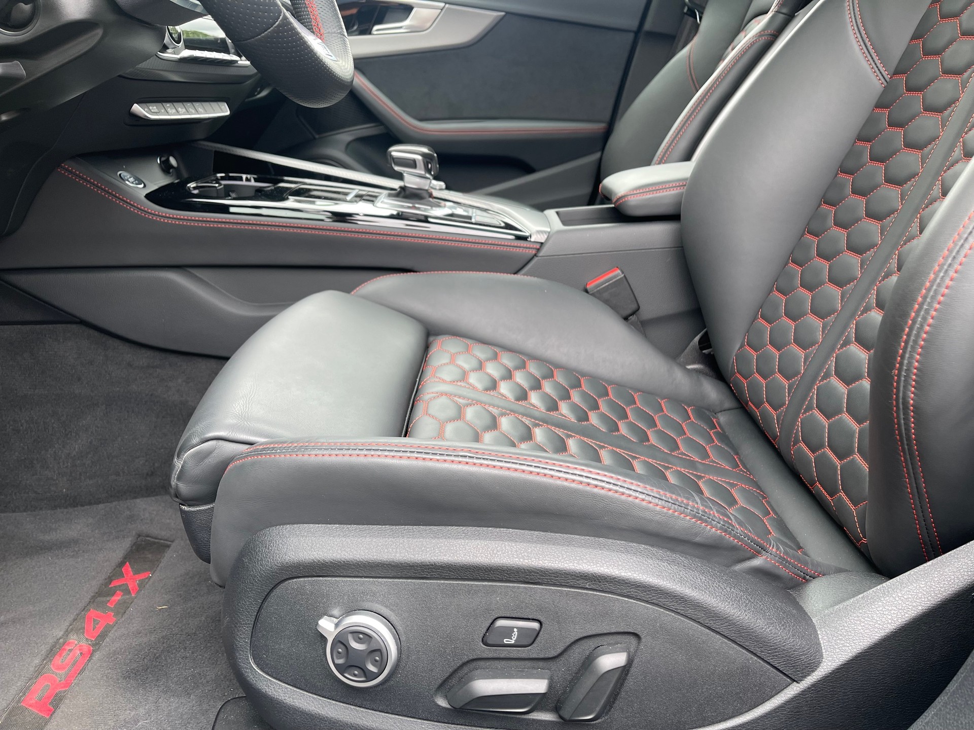AUDI RS4-X ABT Avant quattro tiptronic-image-10