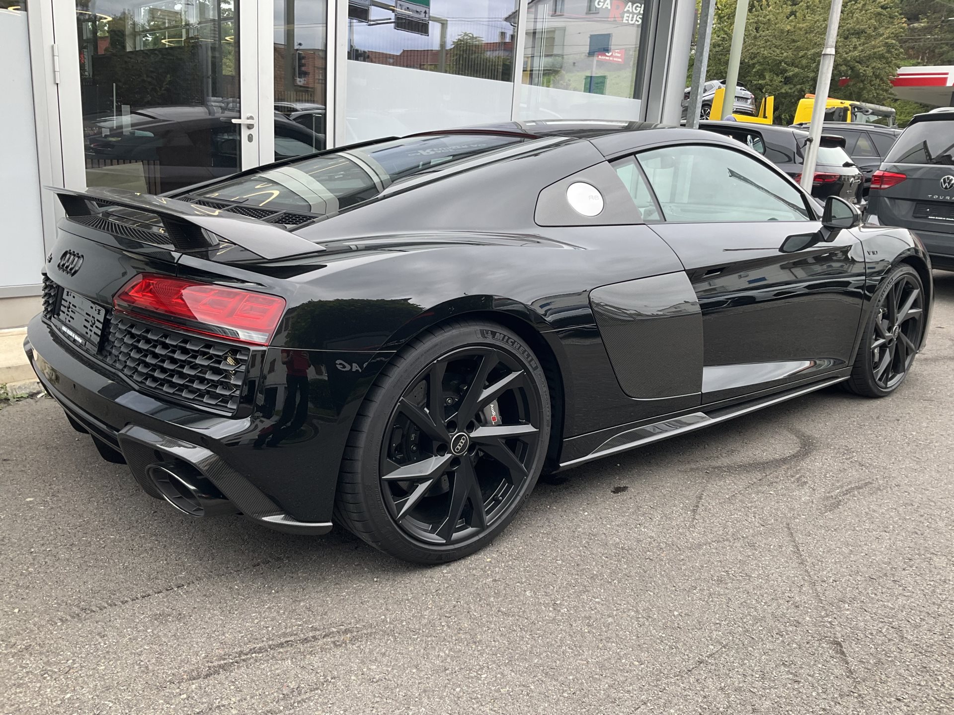 AUDI R8 COUPE 5.2 FSI QUATTRO PERFORMANCE *** OPTIK PAKET SCHWARZ & CARBON PAKET ***-showroom-element-3