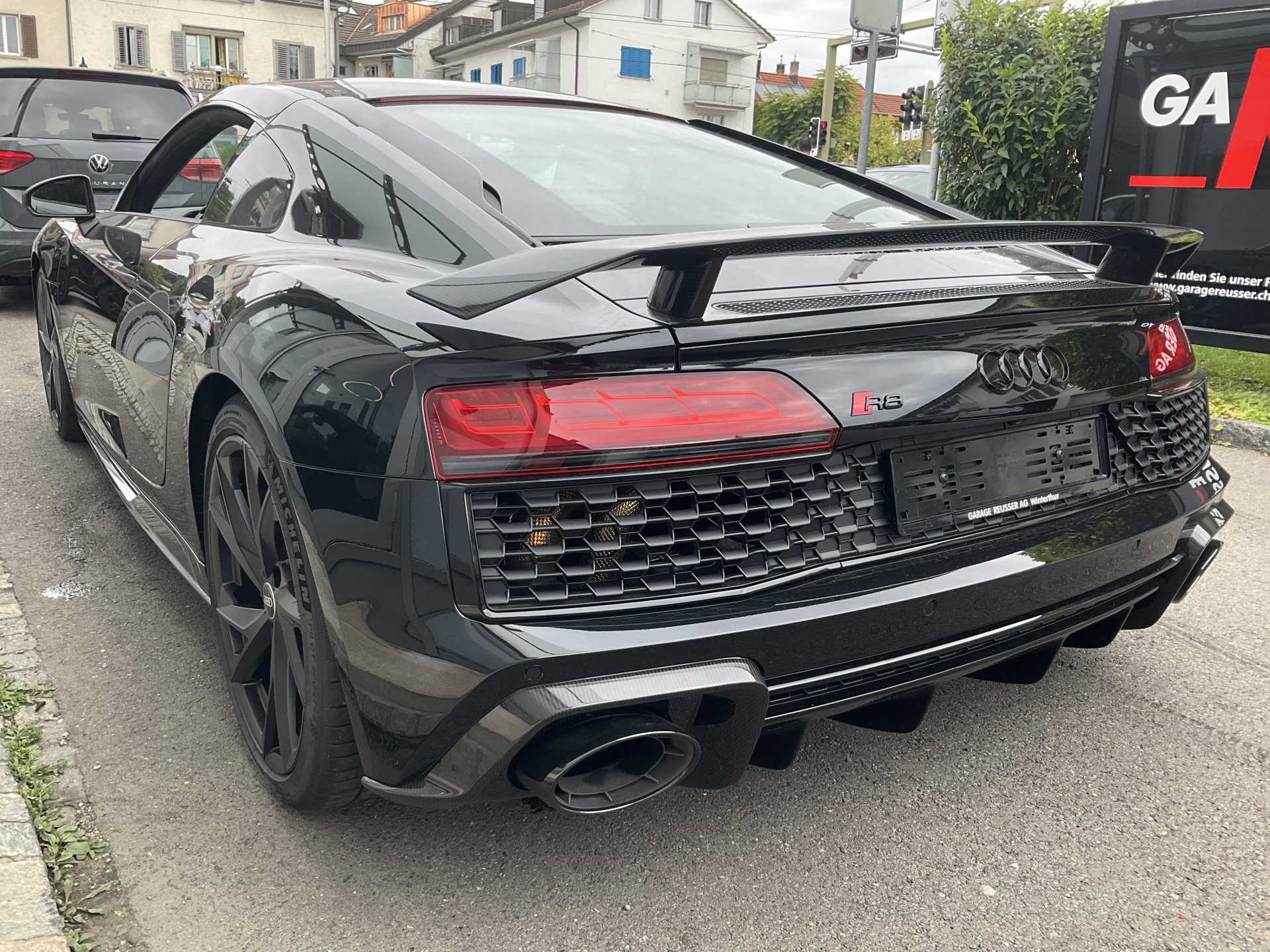 AUDI R8 COUPE 5.2 FSI QUATTRO PERFORMANCE *** OPTIK PAKET SCHWARZ & CARBON PAKET ***-image-5