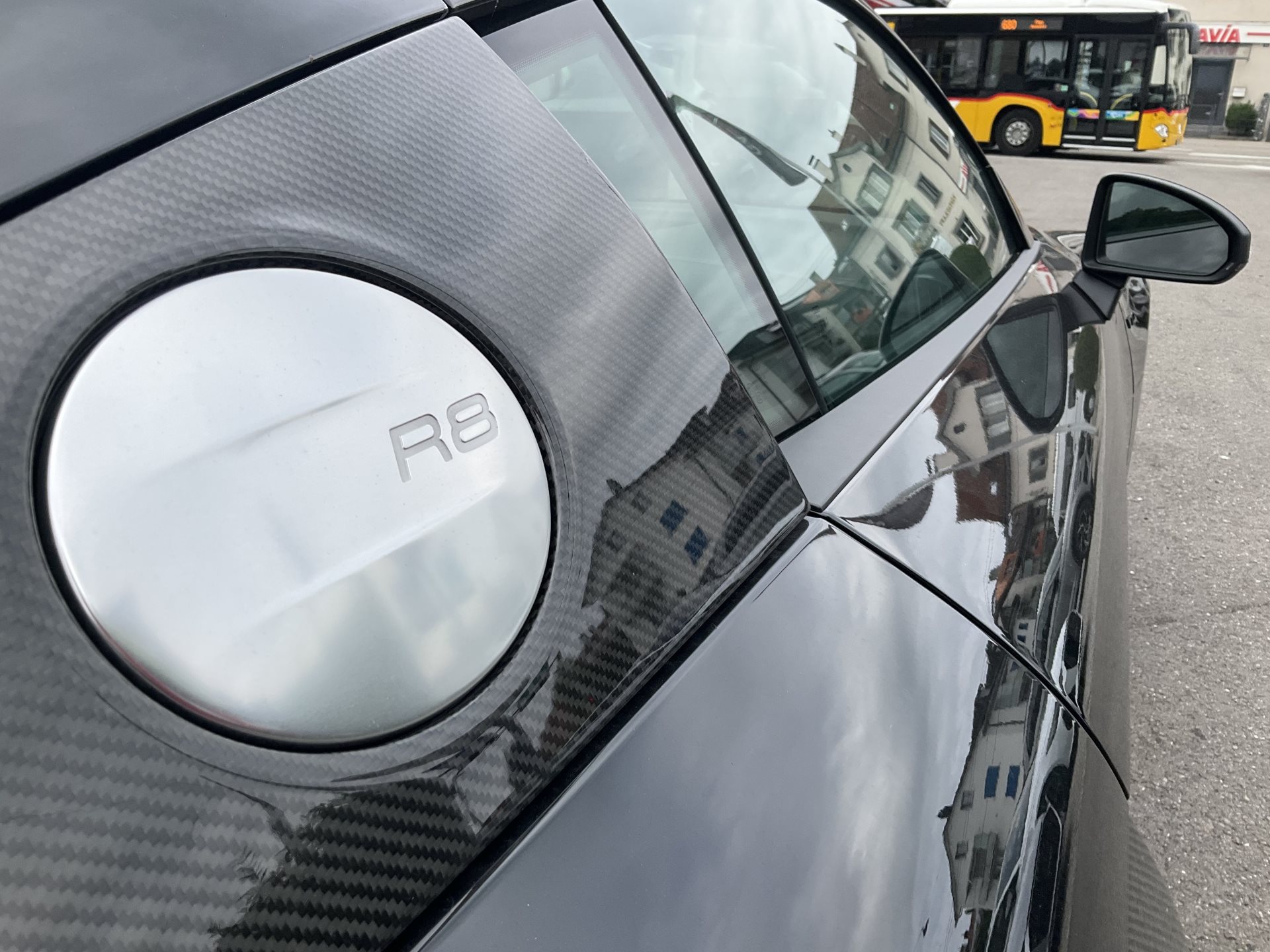 AUDI R8 COUPE 5.2 FSI QUATTRO PERFORMANCE *** OPTIK PAKET SCHWARZ & CARBON PAKET ***-image-23