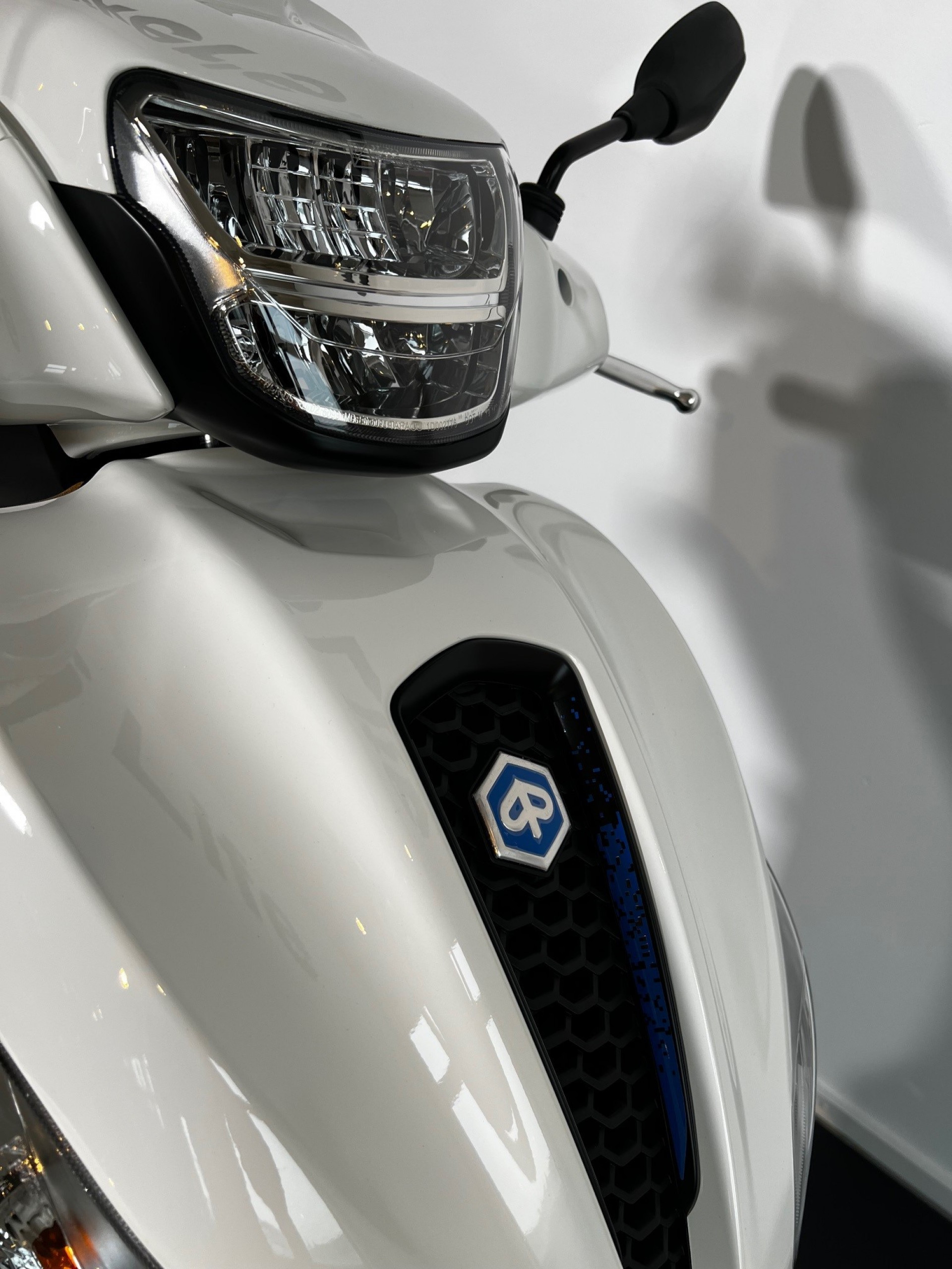 PIAGGIO Medley 125 Sport-image-2