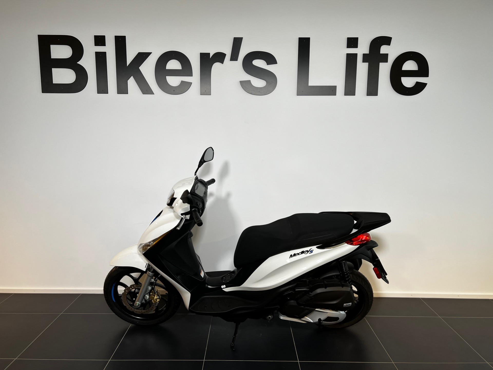PIAGGIO Medley 125 Sport-image-1