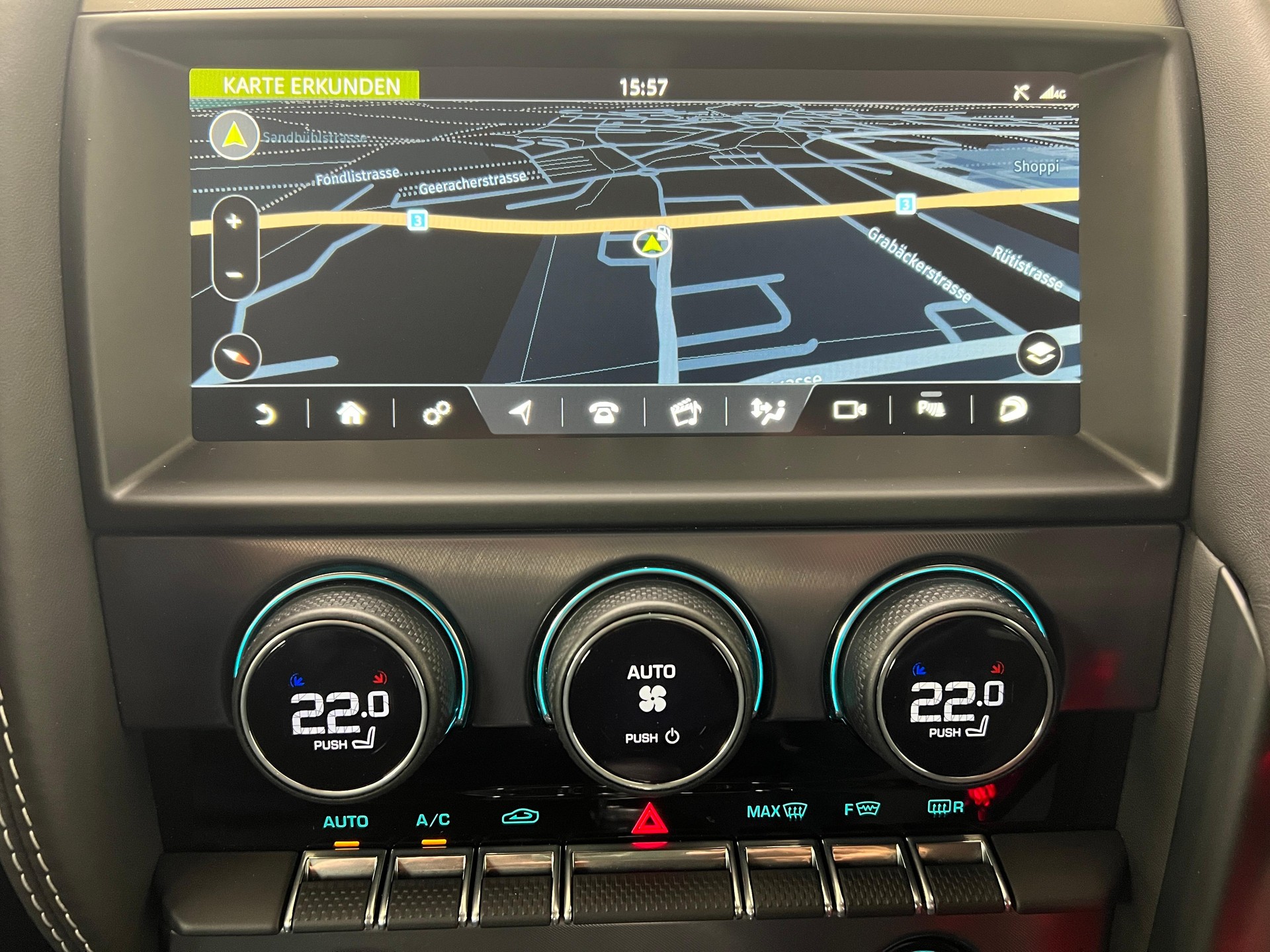 JAGUAR F-Type Convertible 5.0 V8 R AWD / Jetzt mit attraktivem 1.99% Leasing-image-7