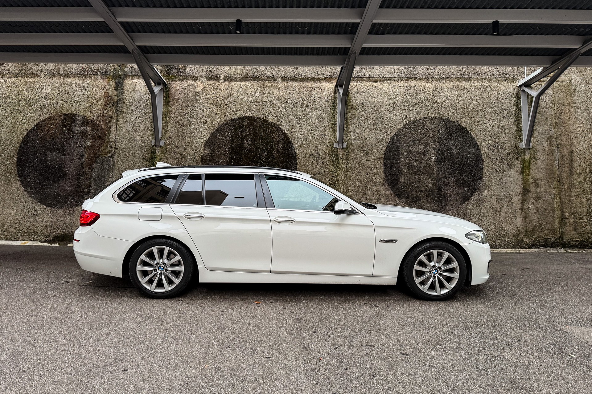 BMW 530d xDrive Steptronic-image-5