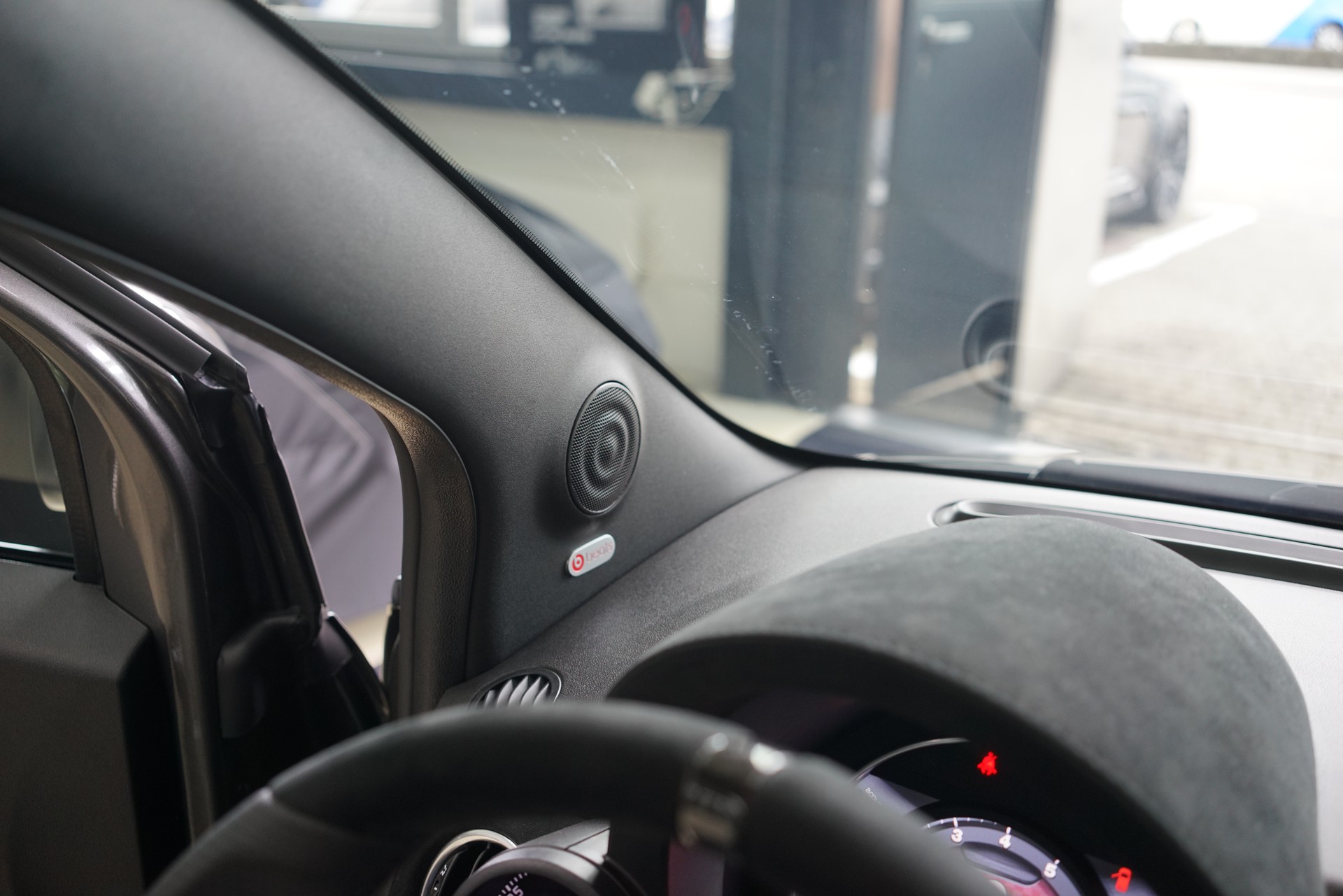 FIAT 695 1.4 16V Turbo Abarth Turismo-image-23