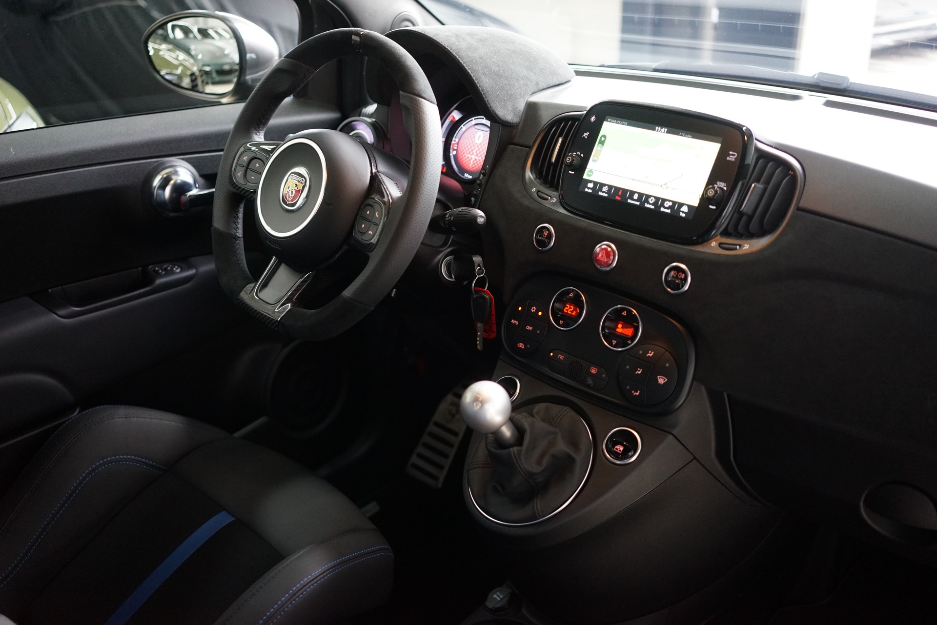 FIAT 695 1.4 16V Turbo Abarth Turismo-image-27