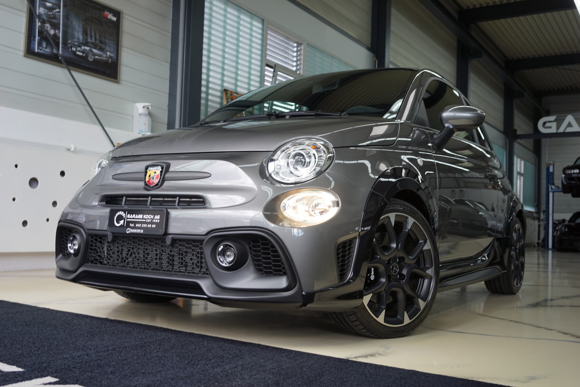 FIAT 695 1.4 16V Turbo Abarth Turismo-showroom-element-1