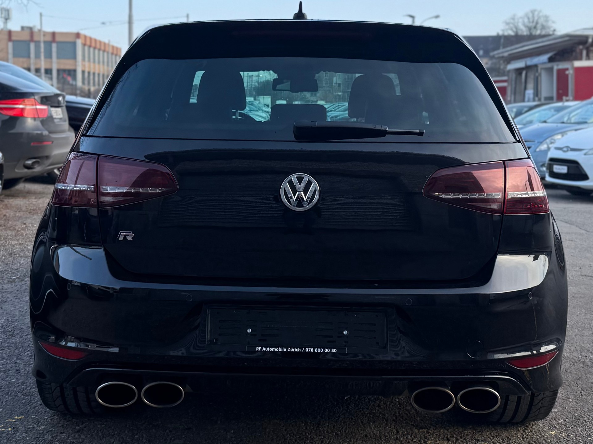 VW Golf 2.0 TSI R 4Motion DSG-image-8