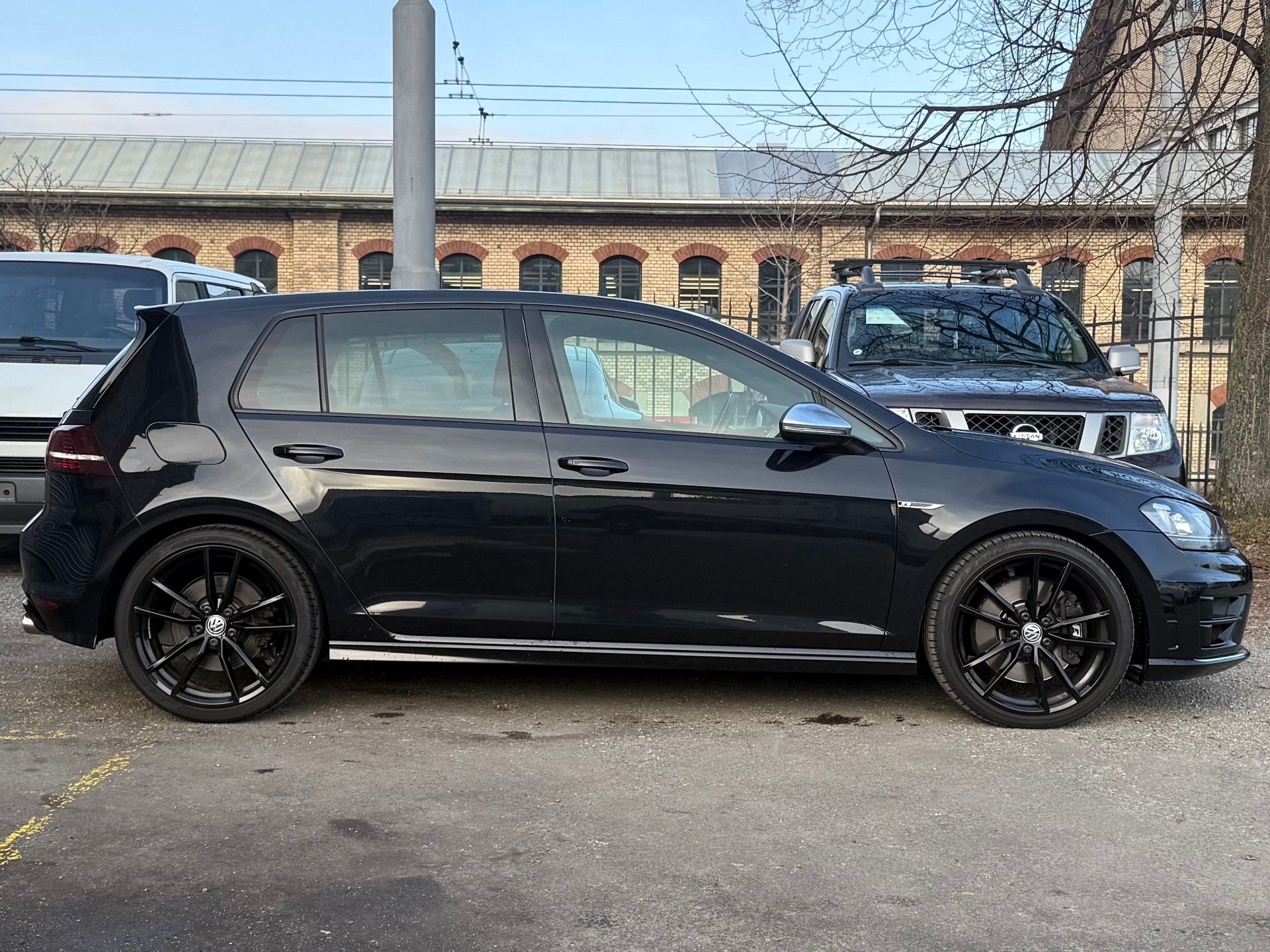 VW Golf 2.0 TSI R 4Motion DSG-image-4