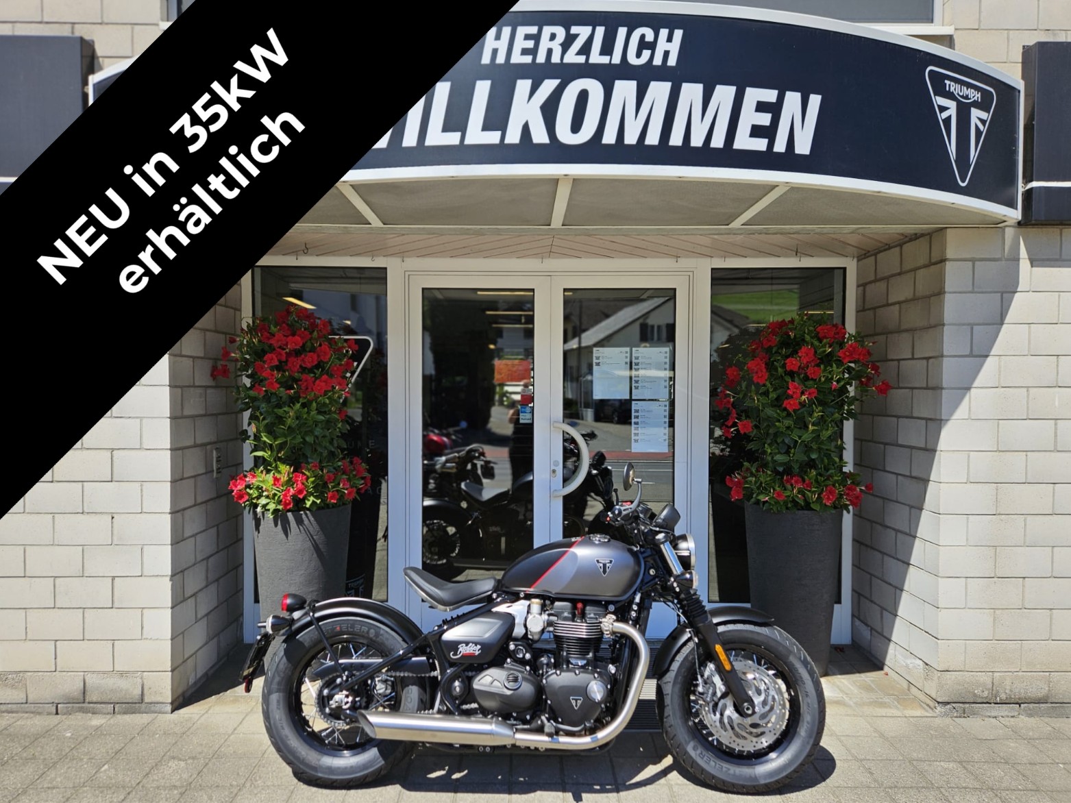 TRIUMPH Bonneville 1200 Bobber-image-0