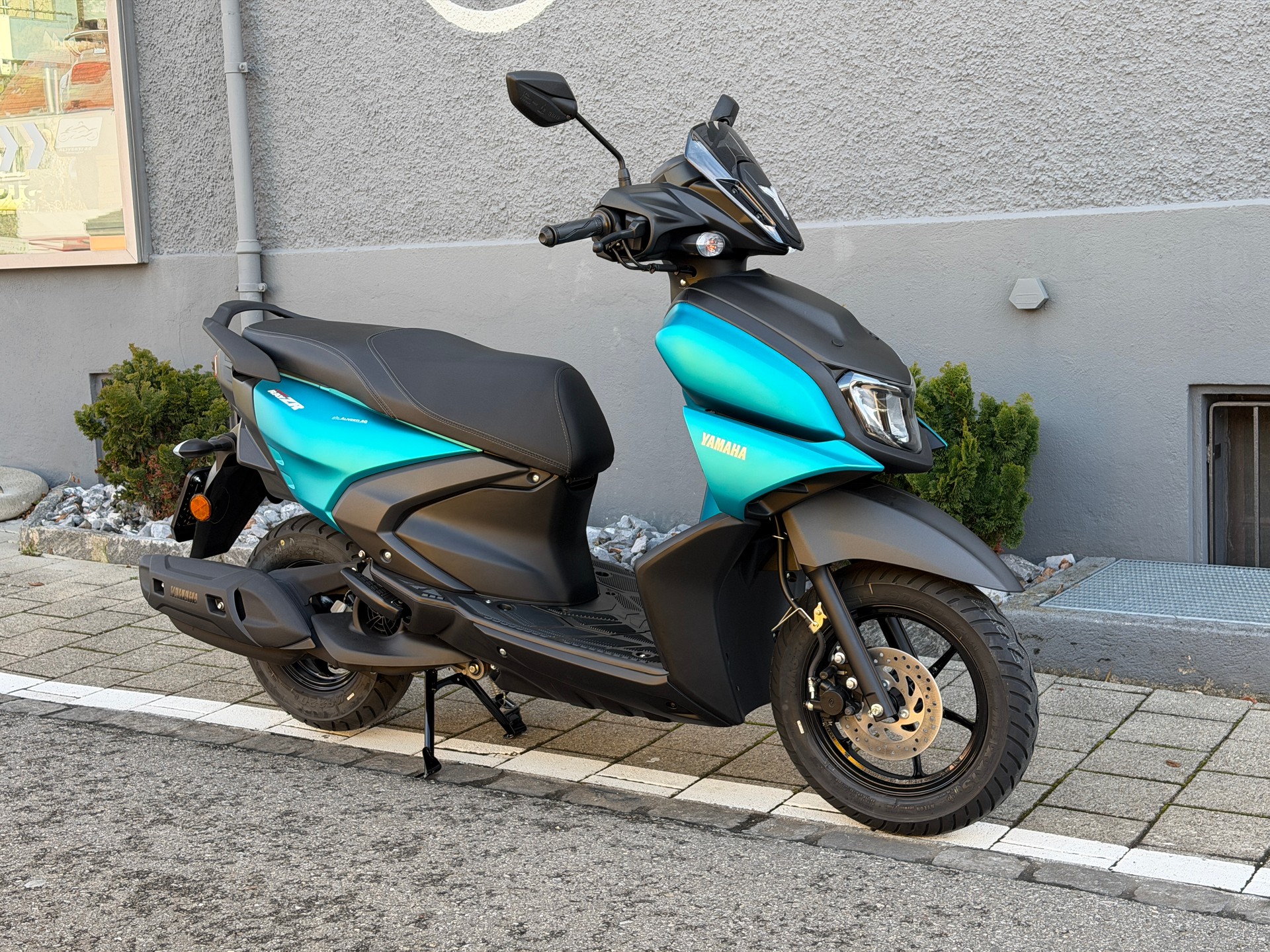 YAMAHA RayZR-image-11