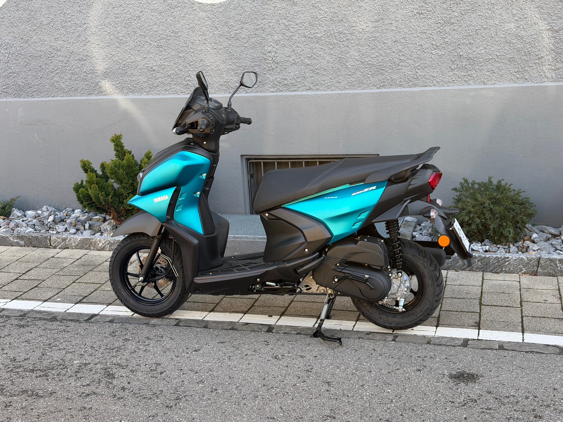YAMAHA RayZR-image-3