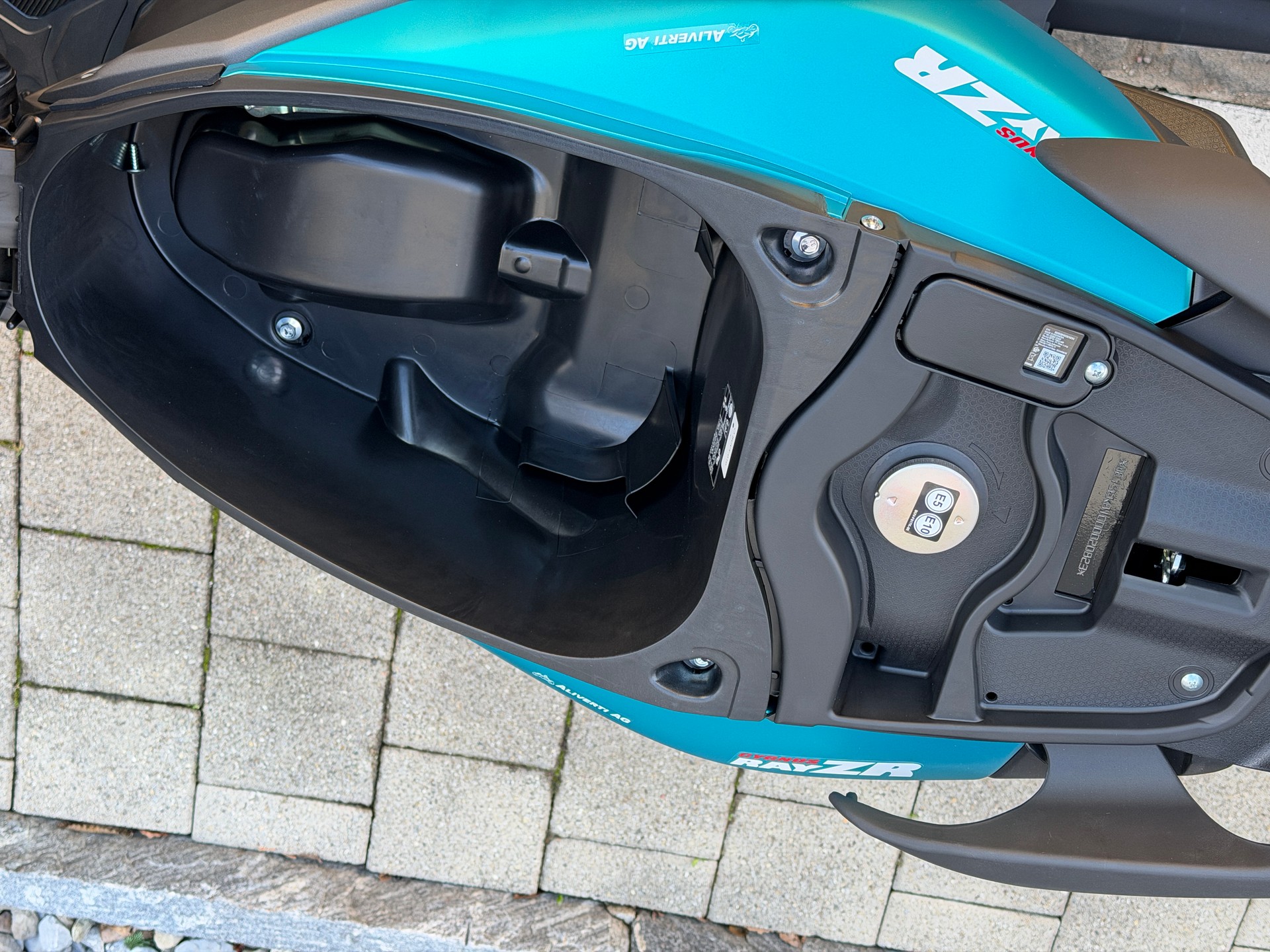 YAMAHA RayZR-image-15
