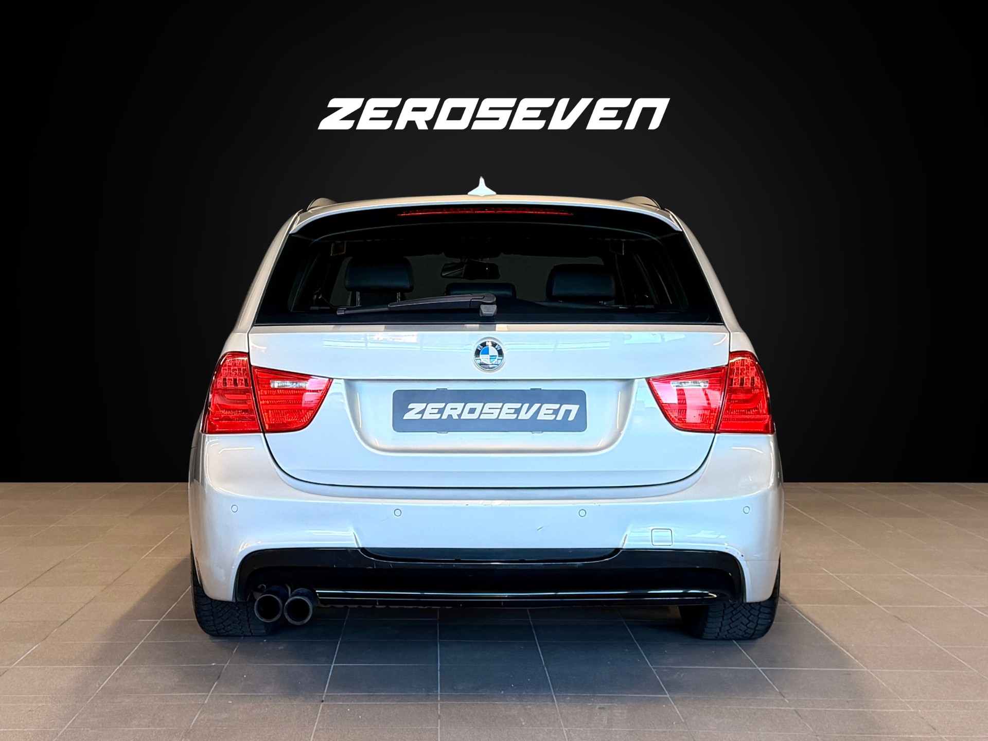 BMW 330d xDrive Touring Steptronic-image-5