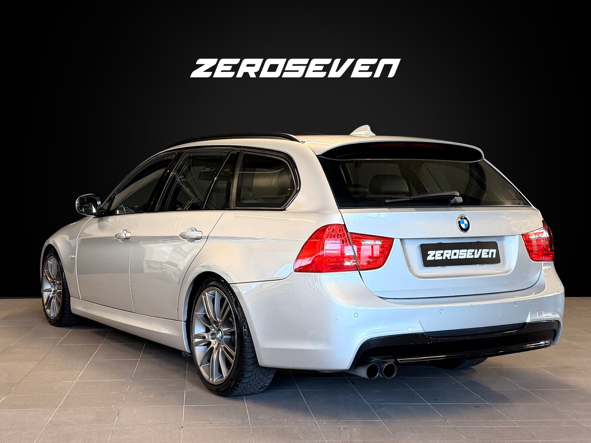 BMW 330d xDrive Touring Steptronic-image-4