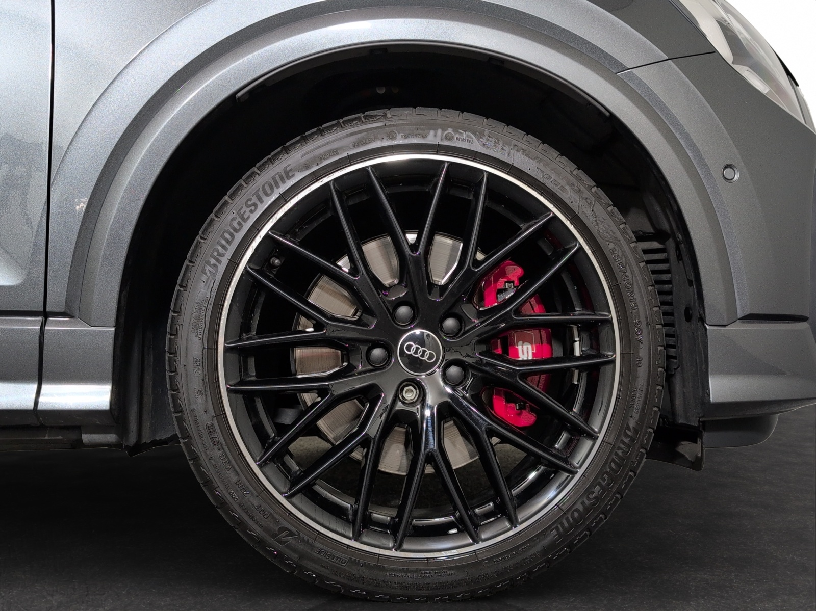 AUDI SQ2 TFSI quattro S-tronic-image-4