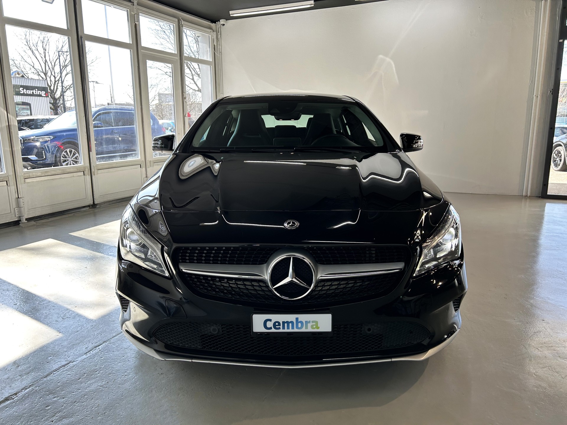 MERCEDES-BENZ CLA Shooting Brake 200 d Swiss Star Ed. 4M 7G-DCT-showroom-element-3