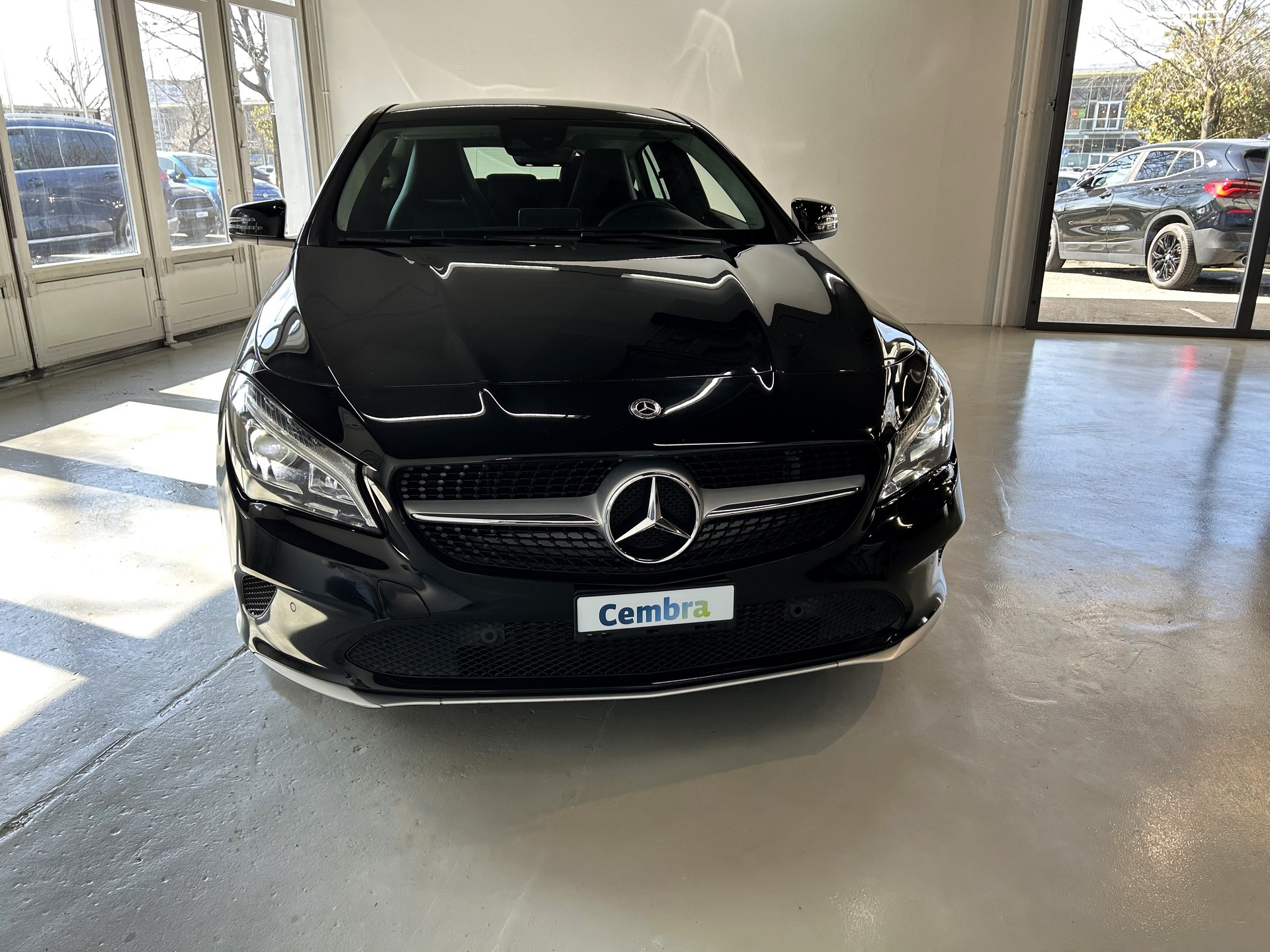 MERCEDES-BENZ CLA Shooting Brake 200 d Swiss Star Ed. 4M 7G-DCT-showroom-element-2
