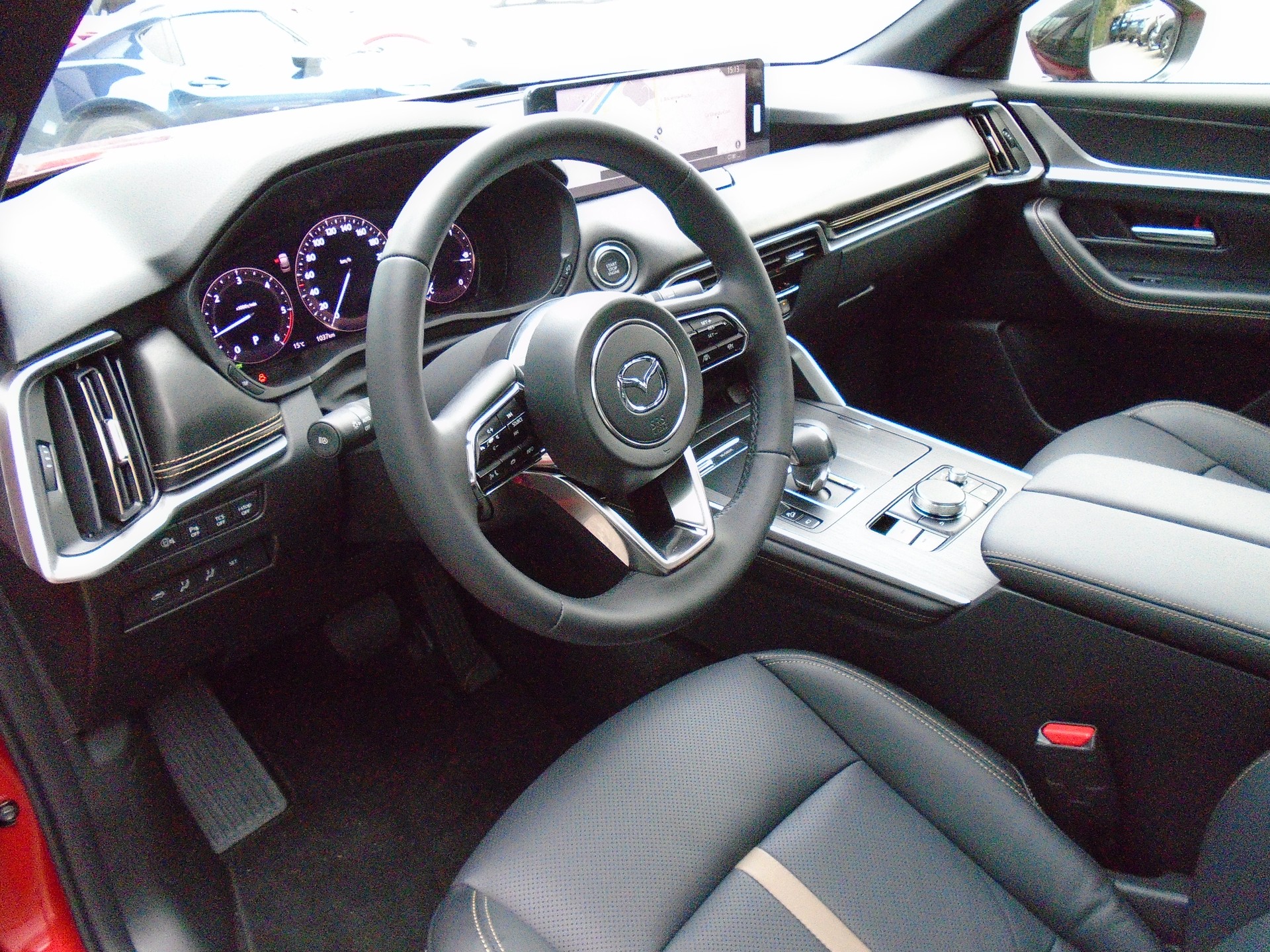 MAZDA CX-60 3.3L e-Skyactiv D 254 MHEV AWD Homura Plus-image-9