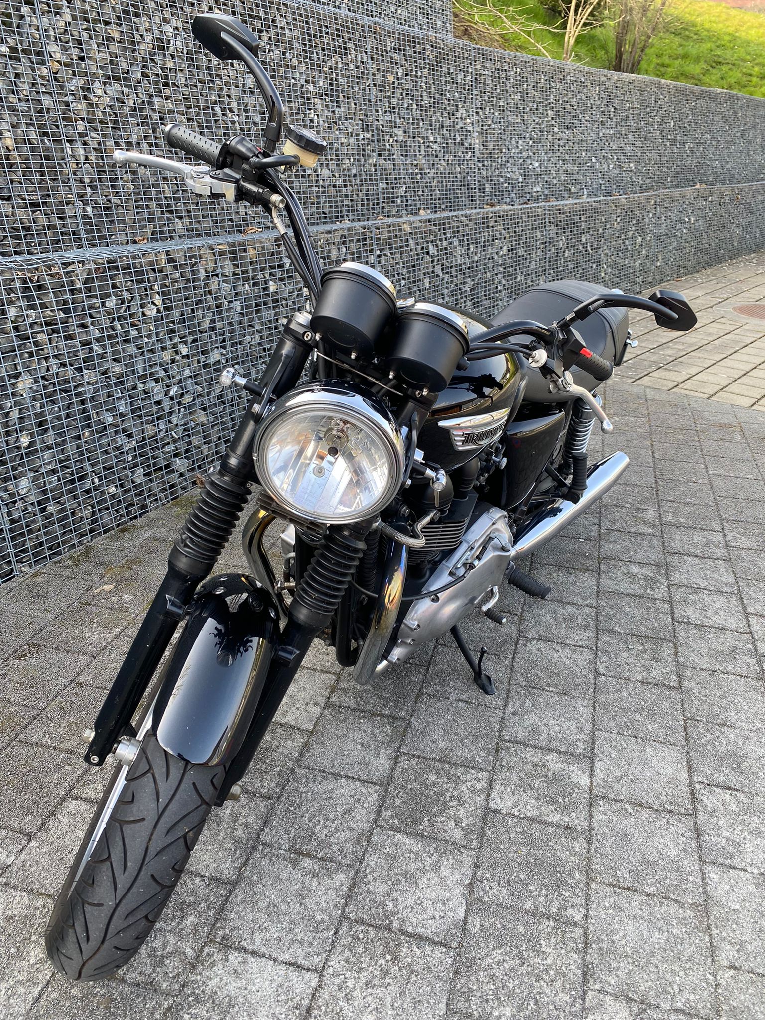 TRIUMPH Bonneville SE 900 i-image-3
