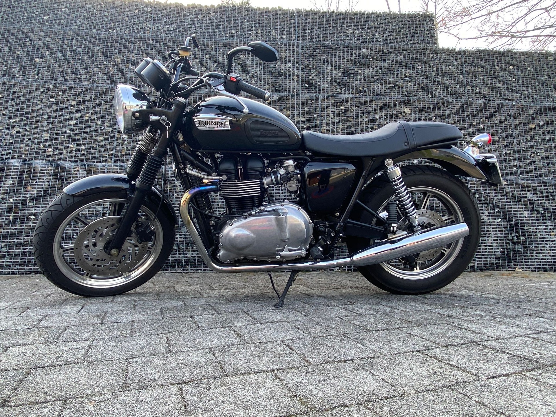 TRIUMPH Bonneville SE 900 i-image-0