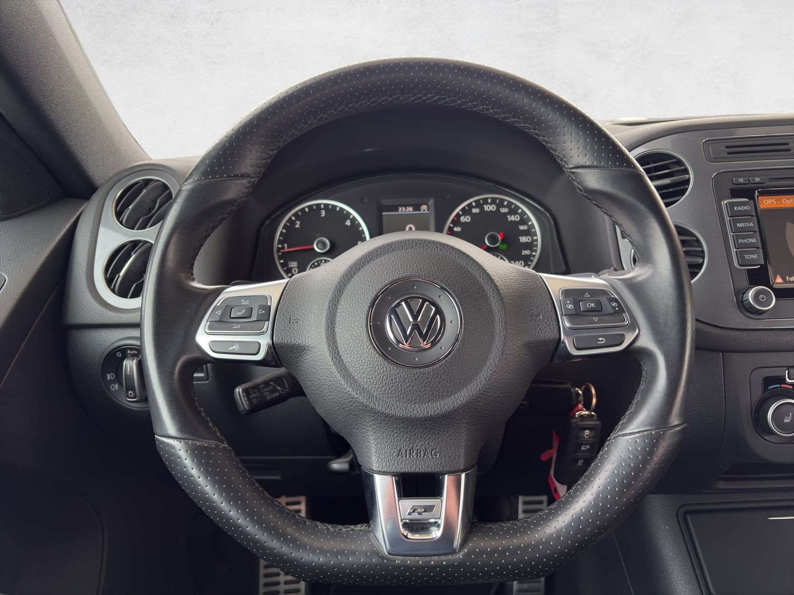VW Tiguan 2.0 TDI BlueMotion Sport&Style 4Motion DSG-image-9
