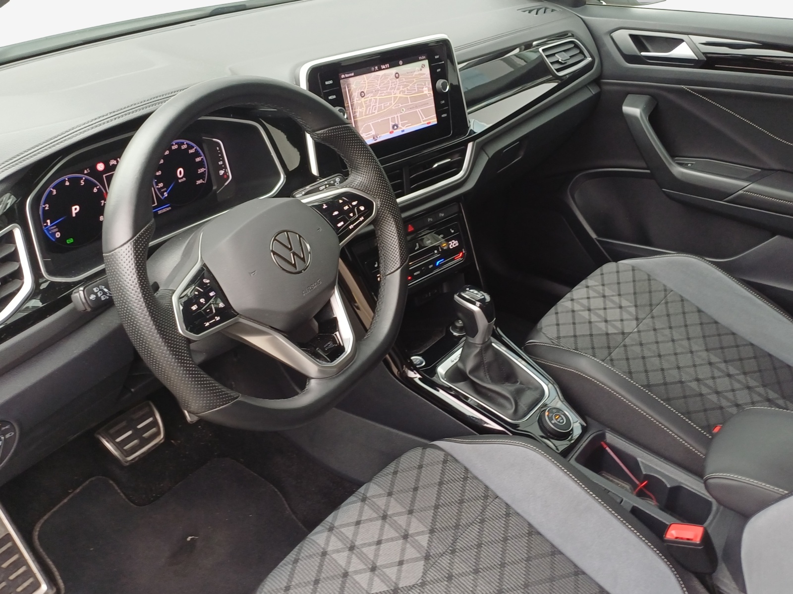 VW T-Roc 2.0 TSI R-Line DSG 4Motion-image-14