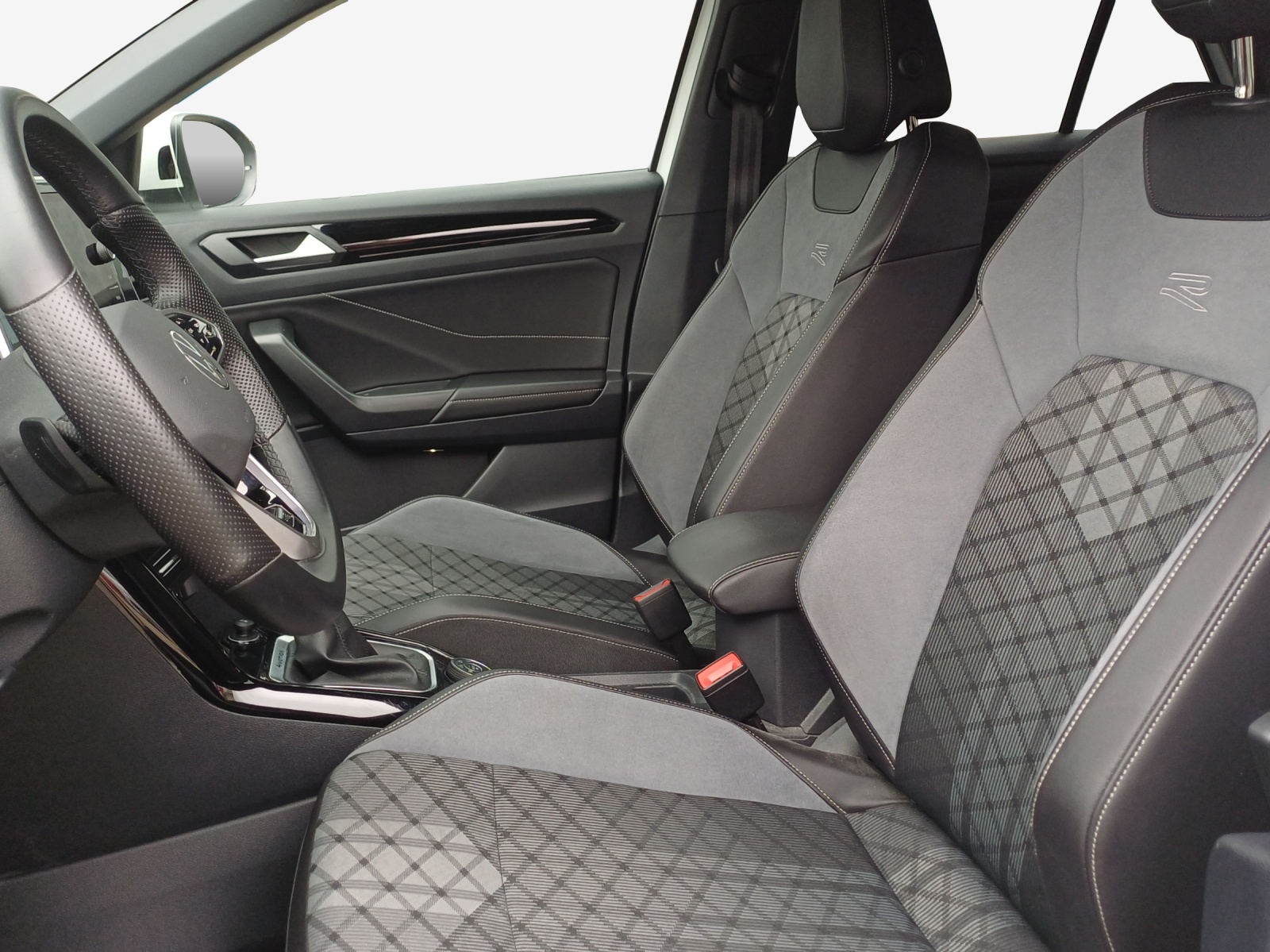 VW T-Roc 2.0 TSI R-Line DSG 4Motion-image-7