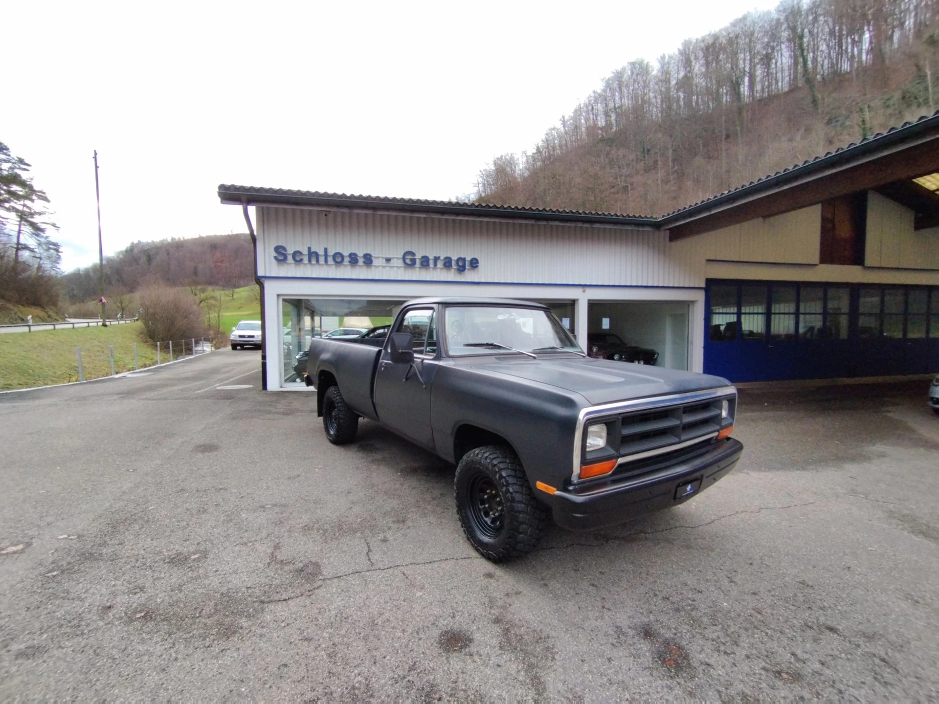 DODGE W200 V8 5.2L-showroom-element-2