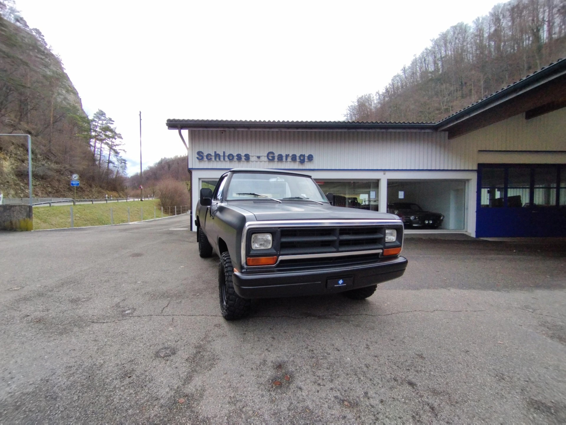 DODGE W200 V8 5.2L-showroom-element-3