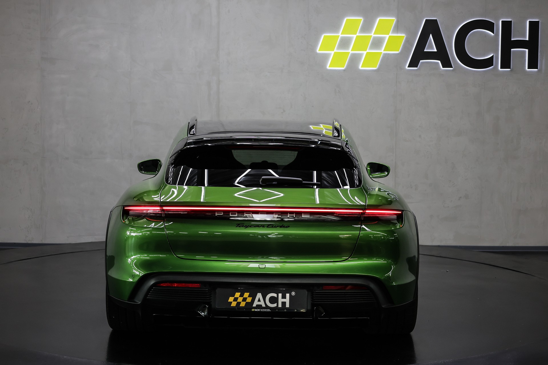PORSCHE Taycan Turbo Cross Turismo-image-4
