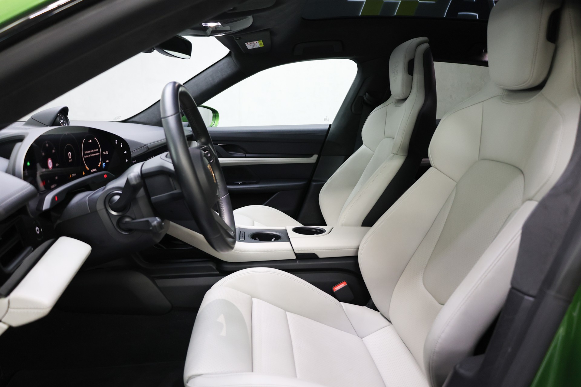 PORSCHE Taycan Turbo Cross Turismo-image-13