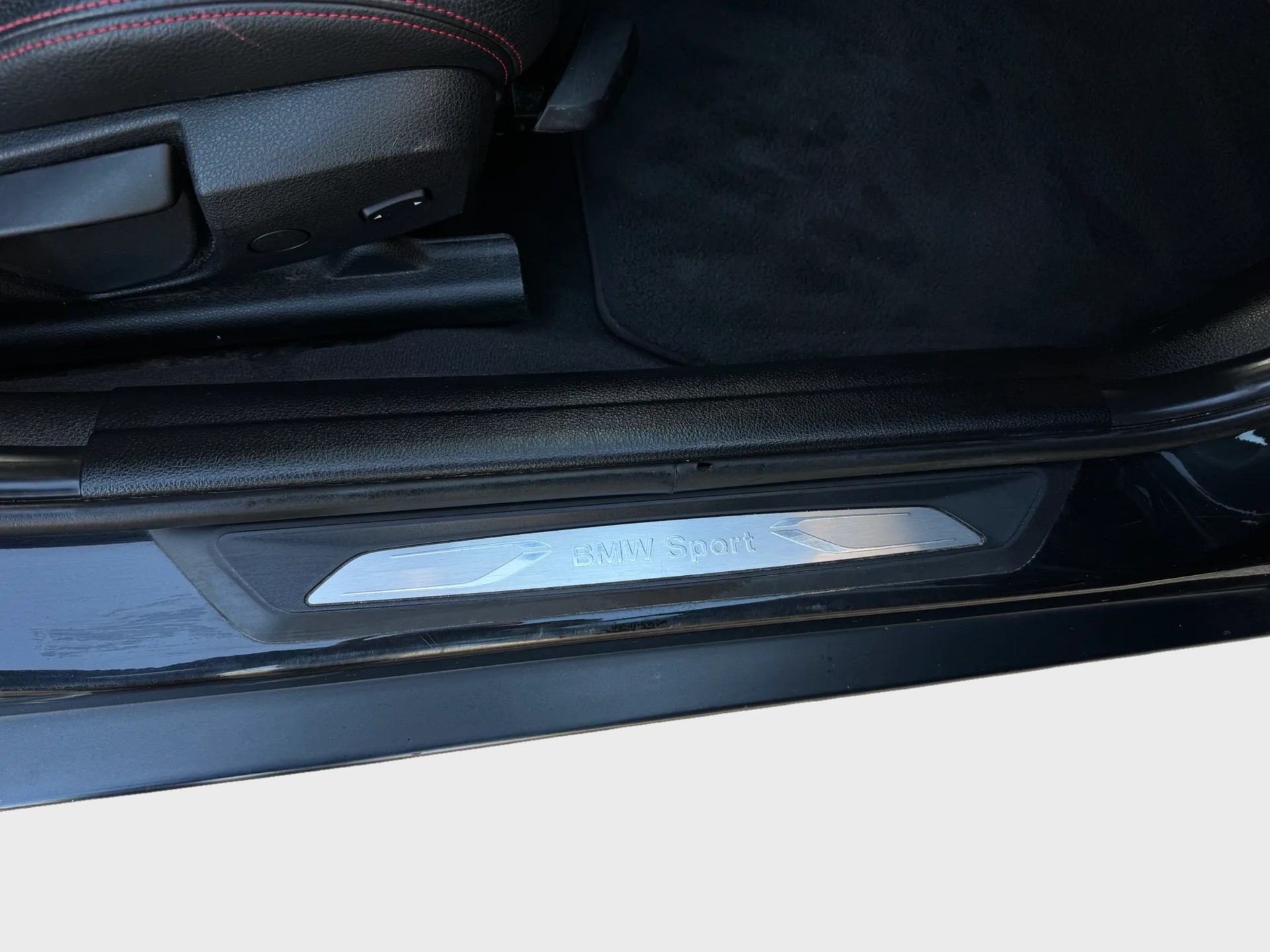 BMW 328i xDrive Sport Line-image-21