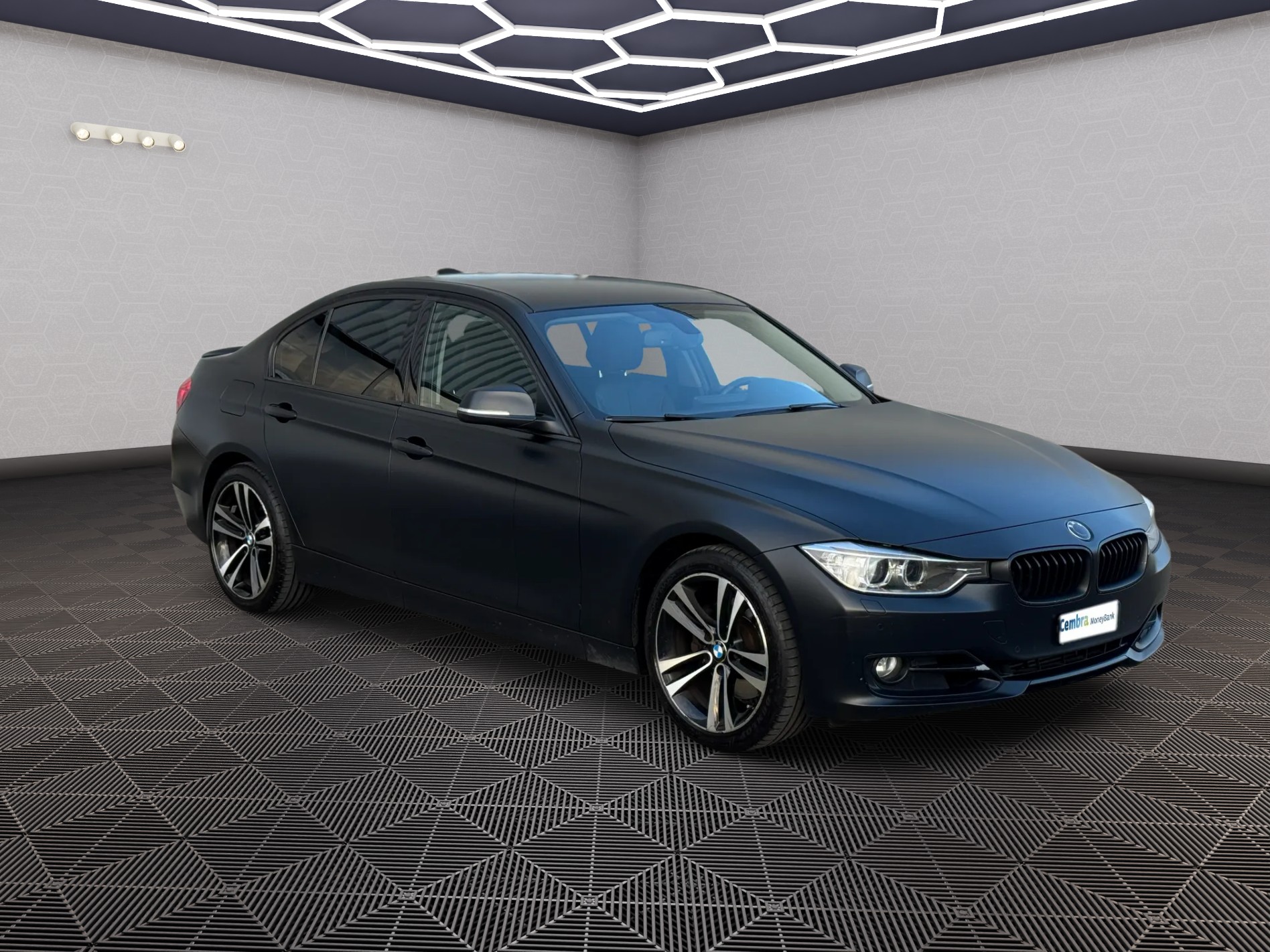 BMW 328i xDrive Sport Line-showroom-element-2