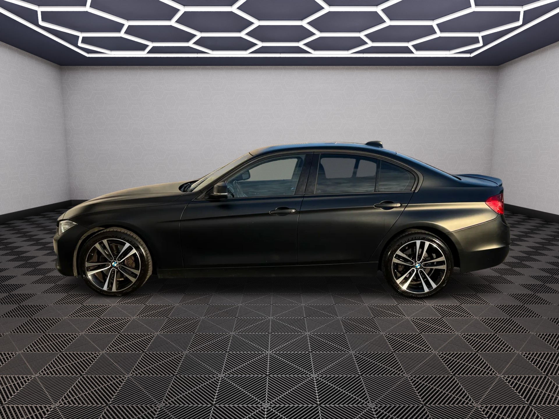BMW 328i xDrive Sport Line-image-6