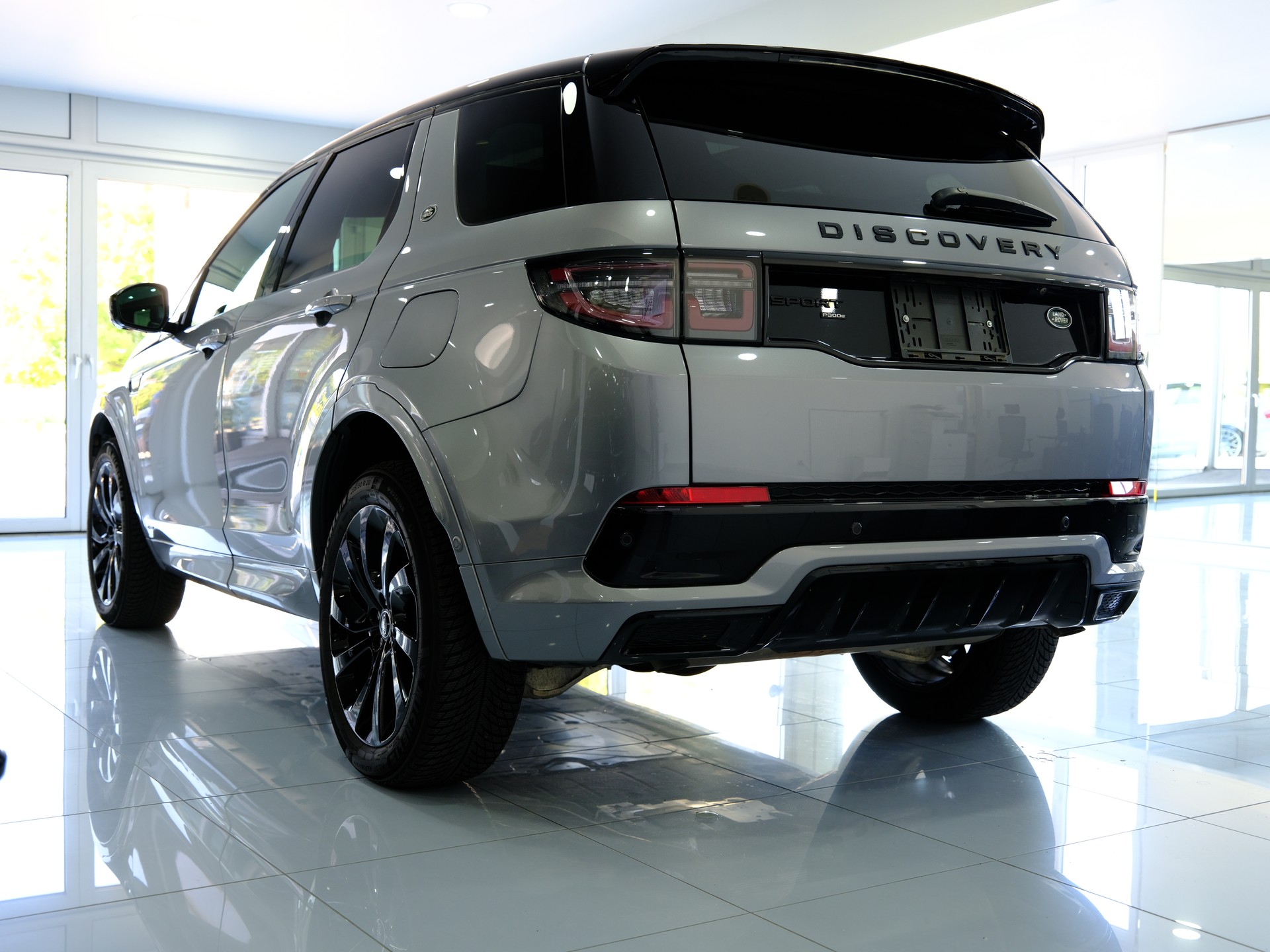 LAND ROVER Discovery Sport P300e 1.5 PHEV SE AT8-image-5