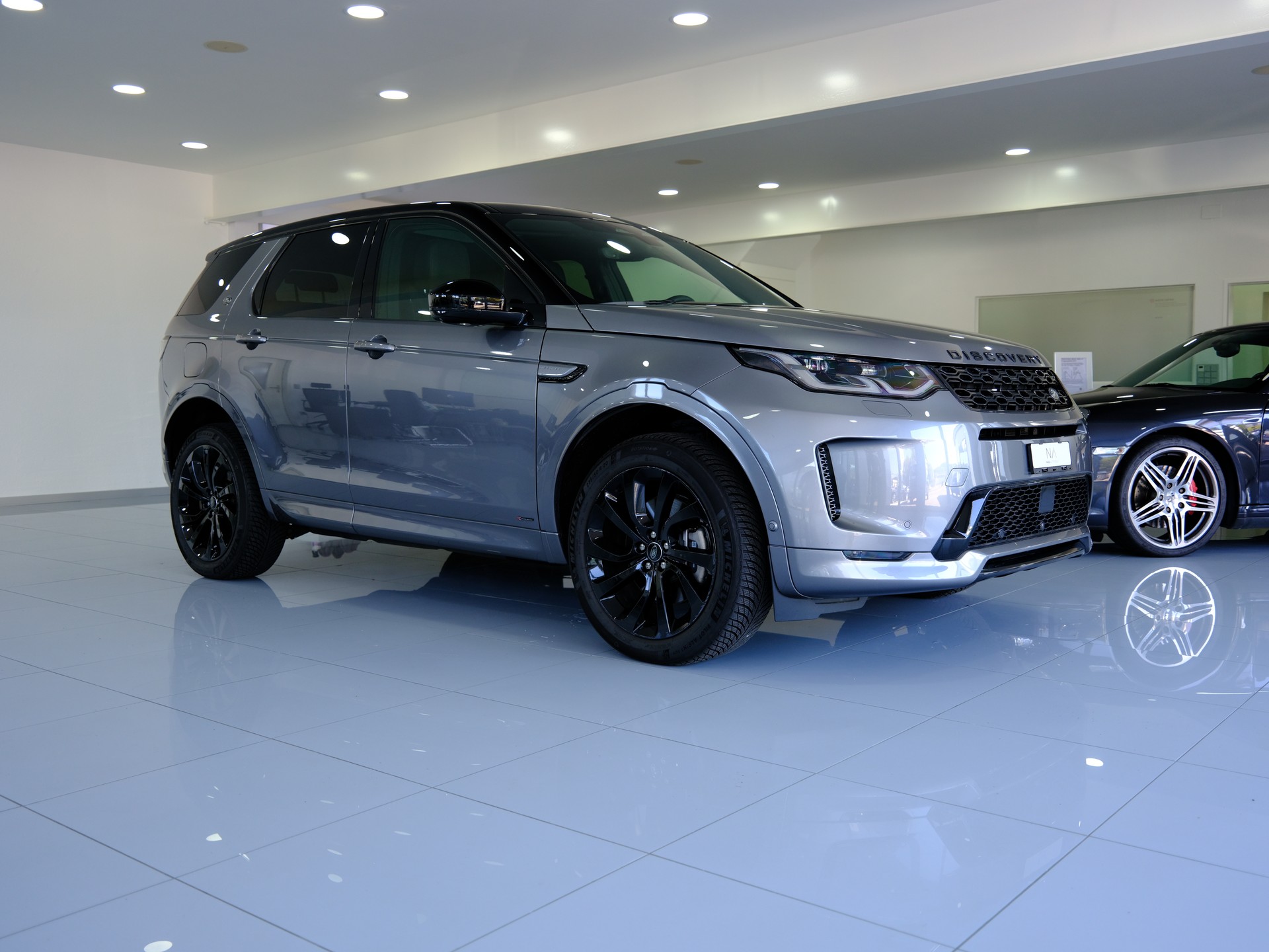 LAND ROVER Discovery Sport P300e 1.5 PHEV SE AT8-showroom-element-1