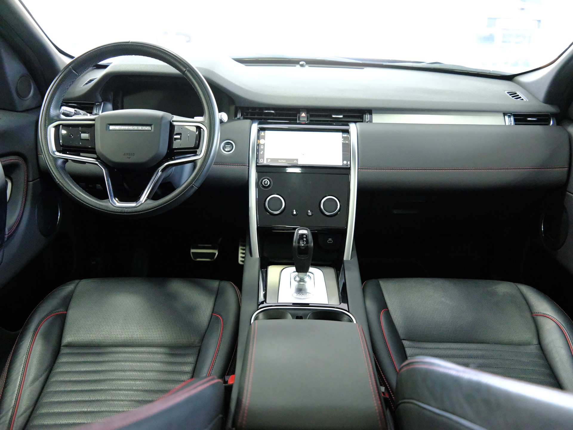 LAND ROVER Discovery Sport P300e 1.5 PHEV SE AT8-image-13