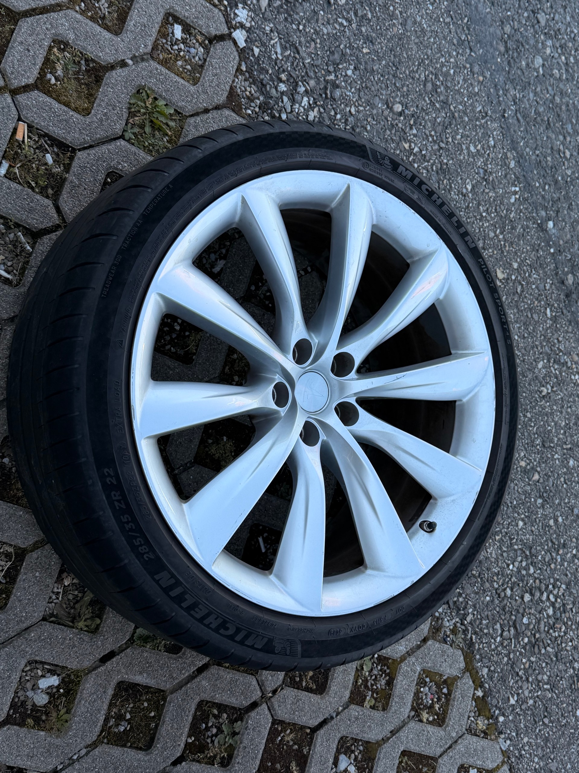 TESLA Model X 90 D Performance 7 Platz-image-8