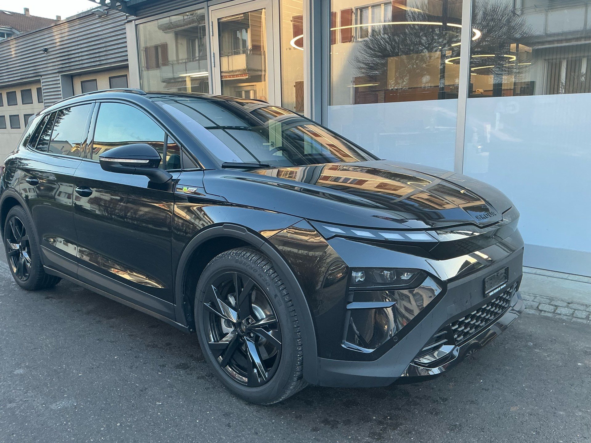 SKODA Elroq RS Lounge-showroom-element-2