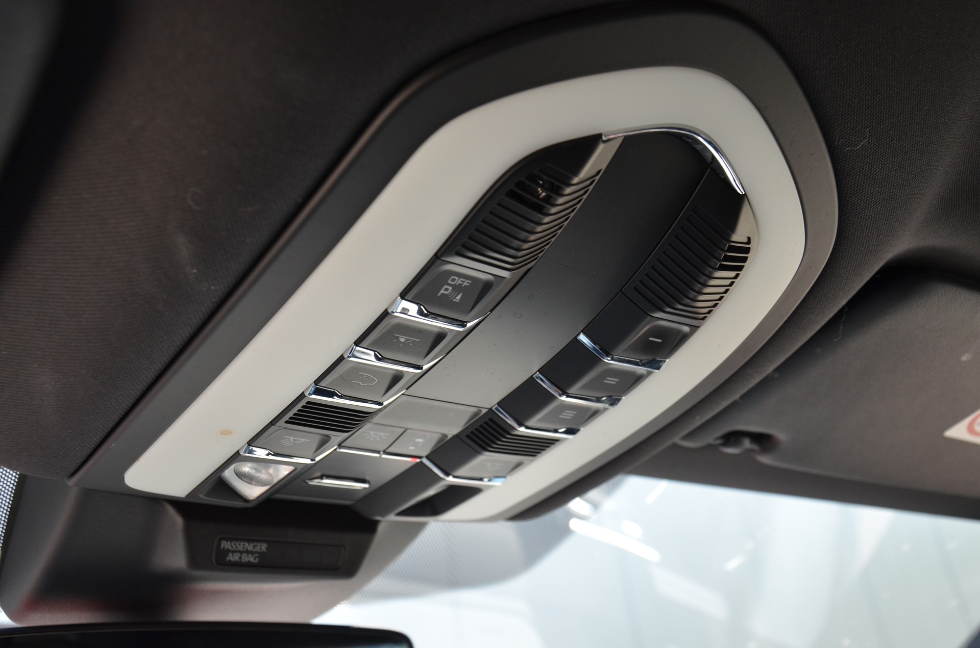 PORSCHE Macan PDK-image-27