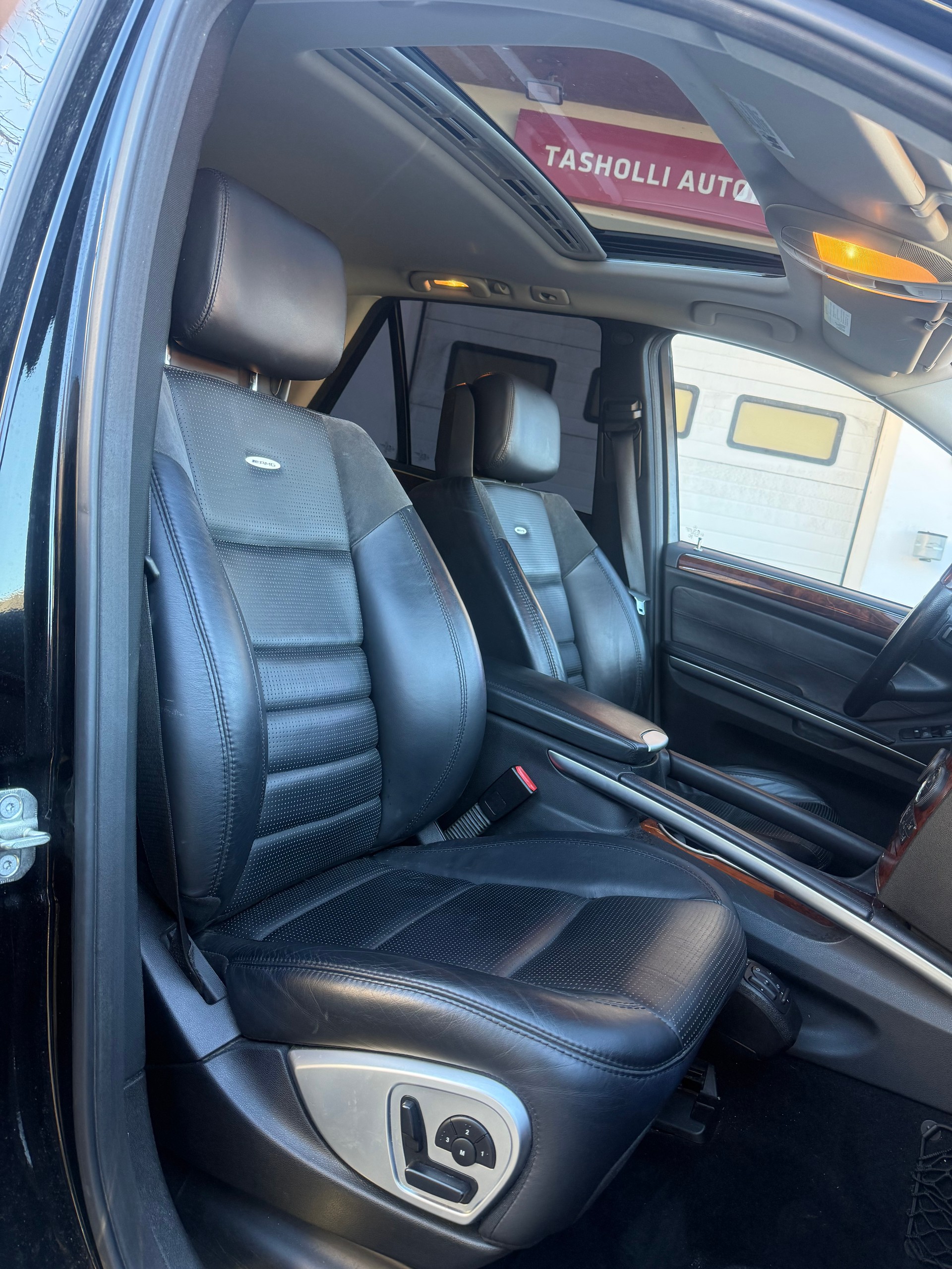 MERCEDES-BENZ ML63 AMG-image-8