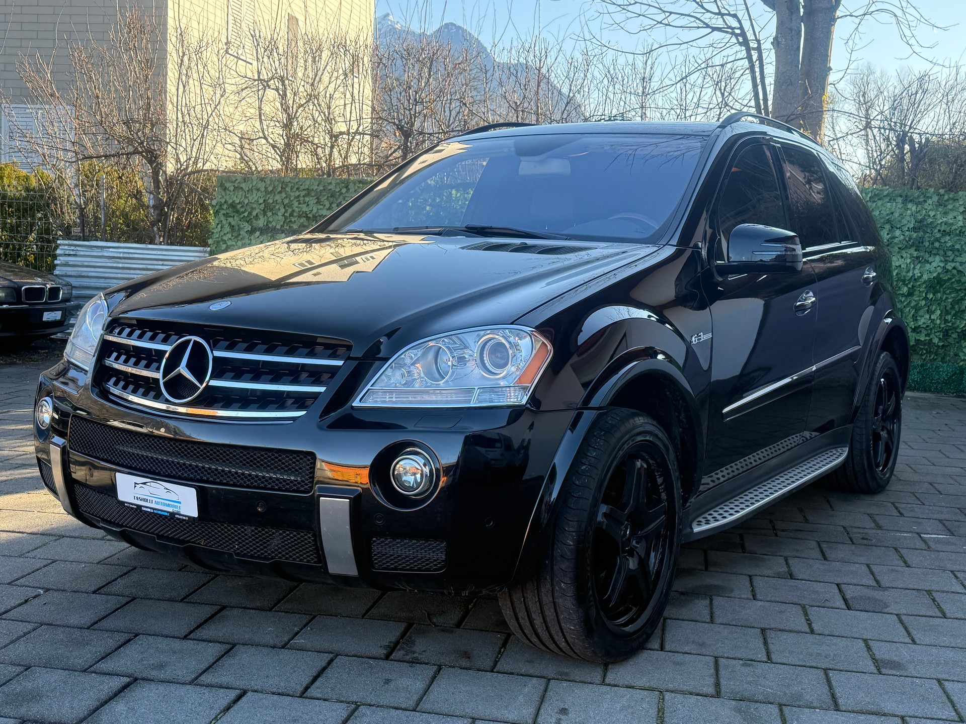 MERCEDES-BENZ ML63 AMG-image-2