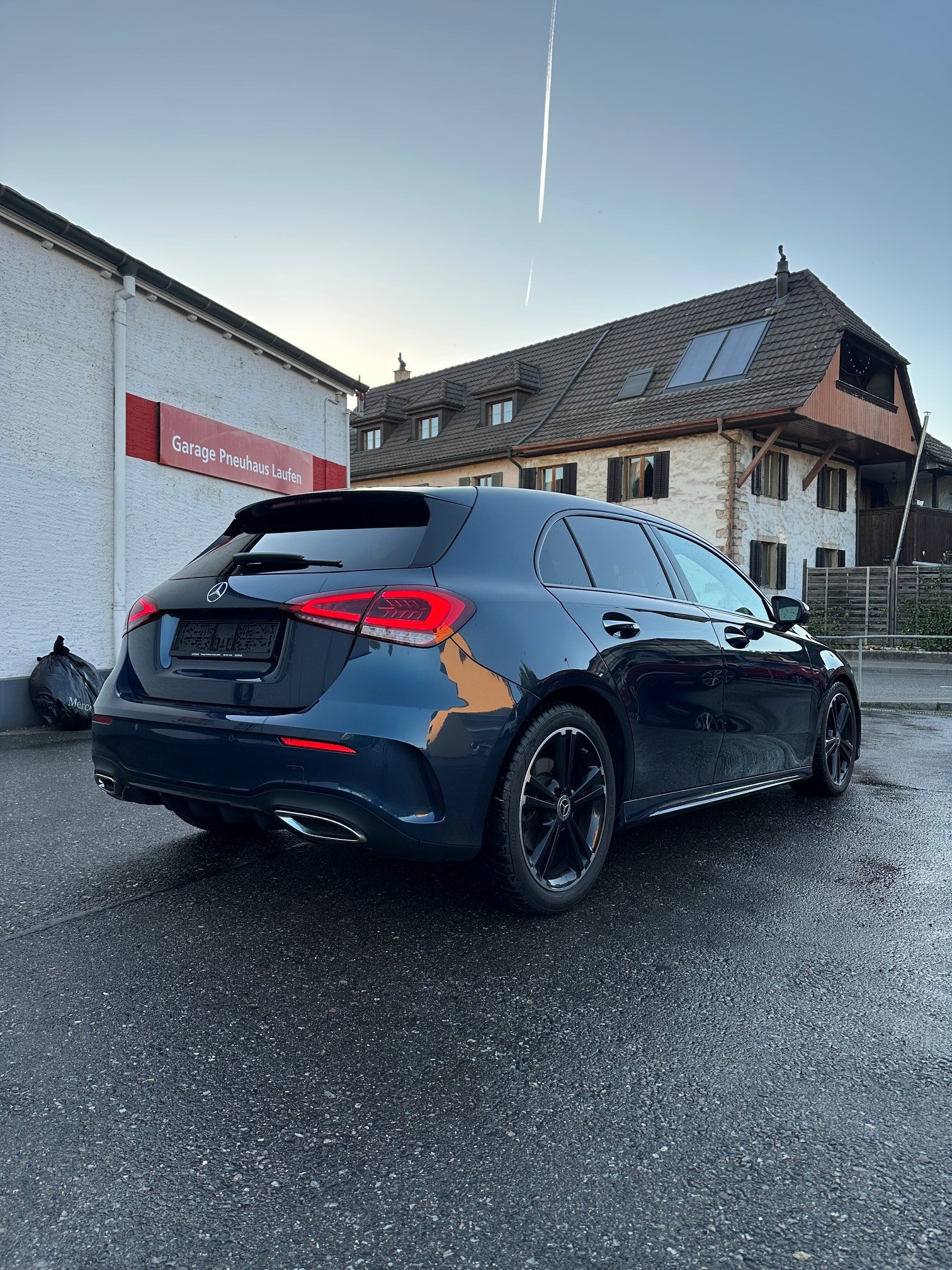 MERCEDES-BENZ A 200 AMG Line 7G-DCT-image-2