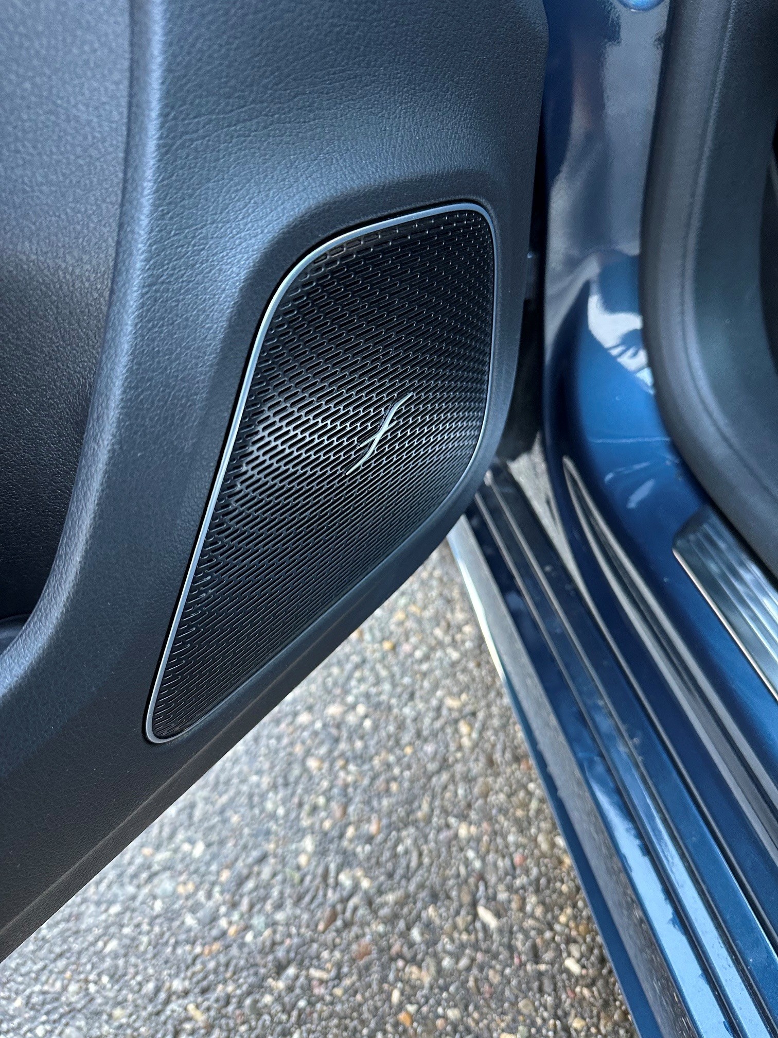 MERCEDES-BENZ A 200 AMG Line 7G-DCT-image-6