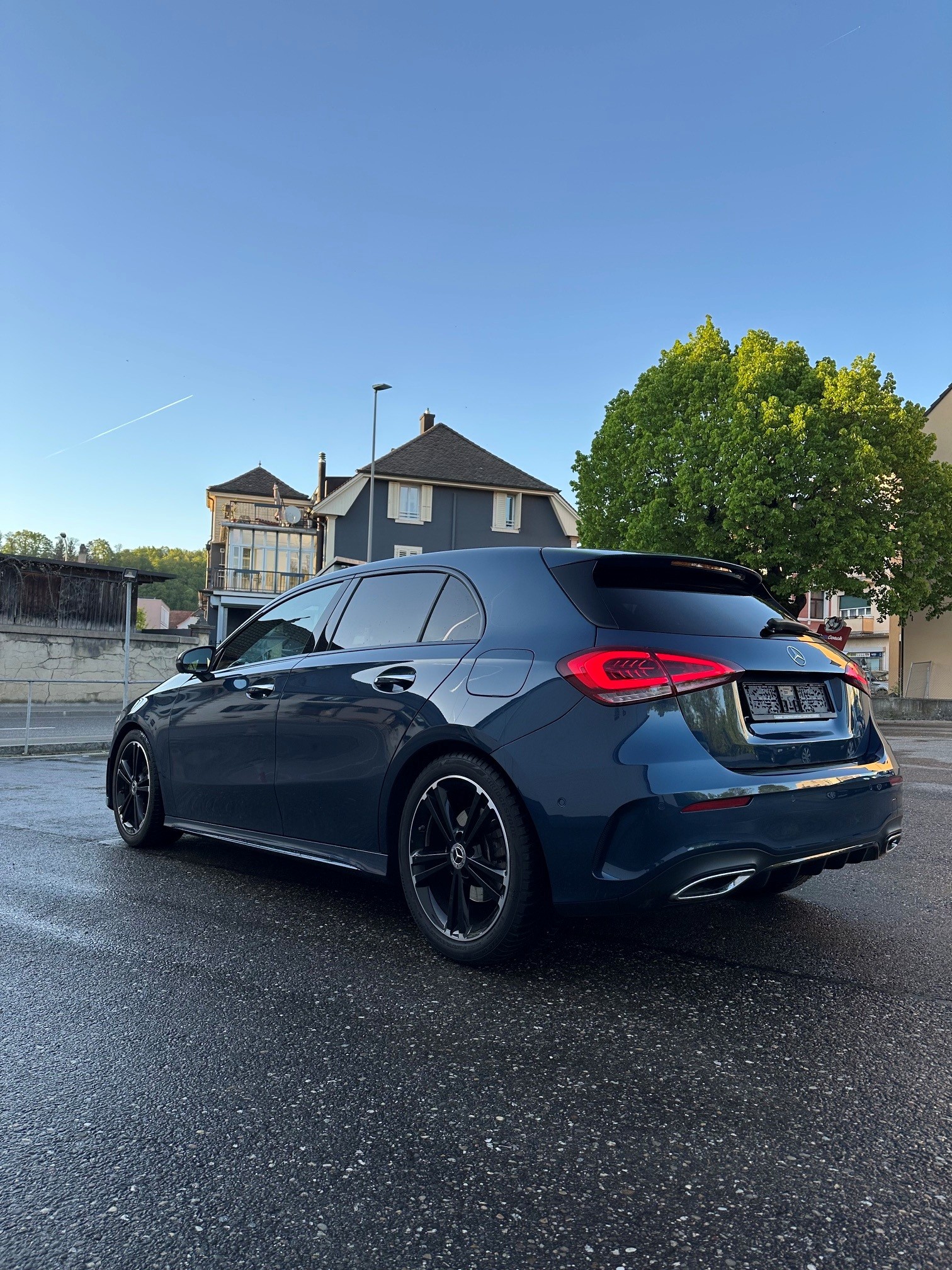 MERCEDES-BENZ A 200 AMG Line 7G-DCT-image-1