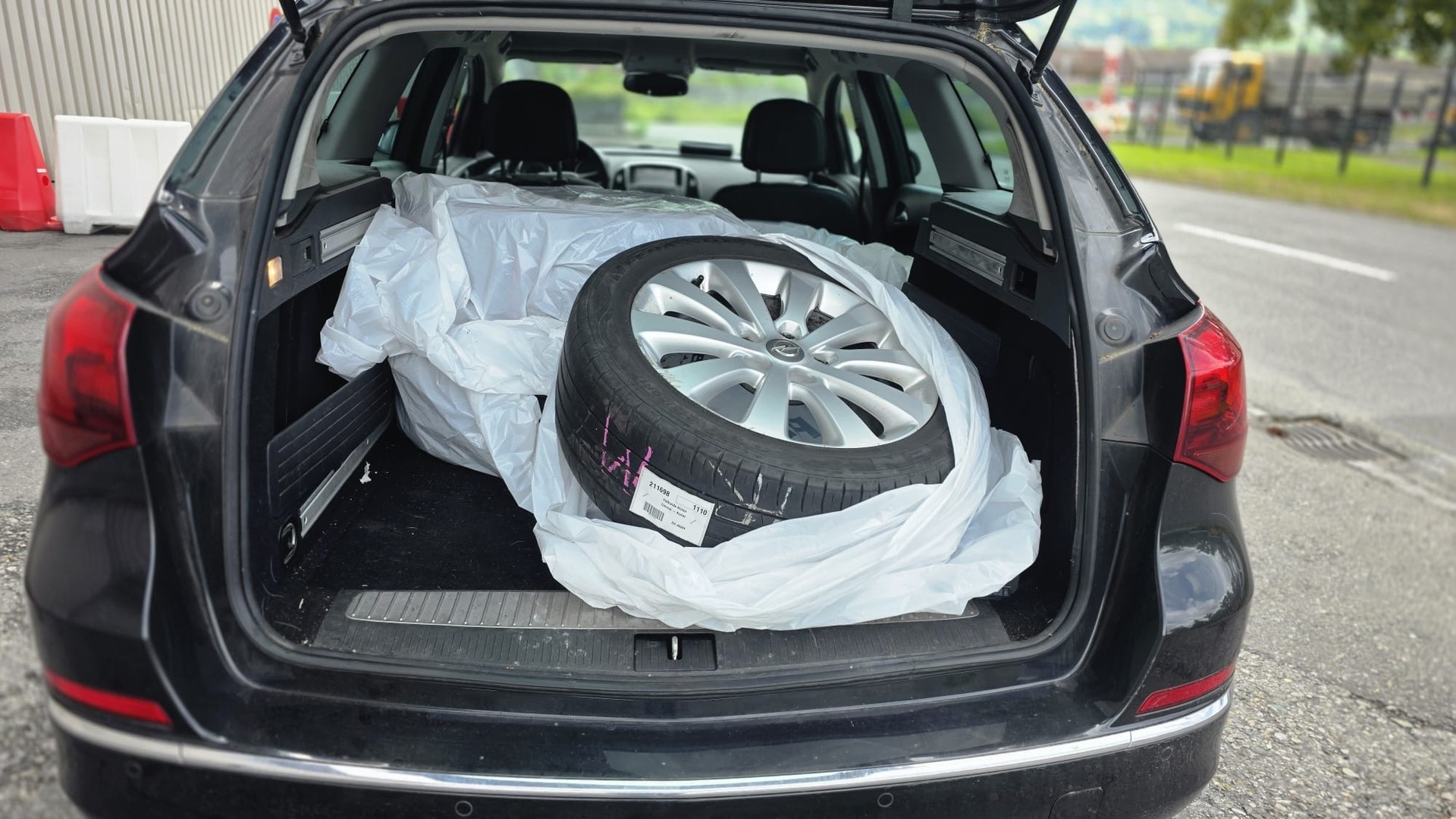 OPEL Astra SportsTourer 2.0 CDTi Cosmo-image-9