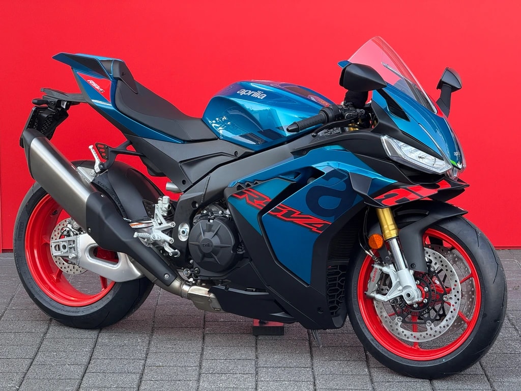 APRILIA RSV4 1100-image-0