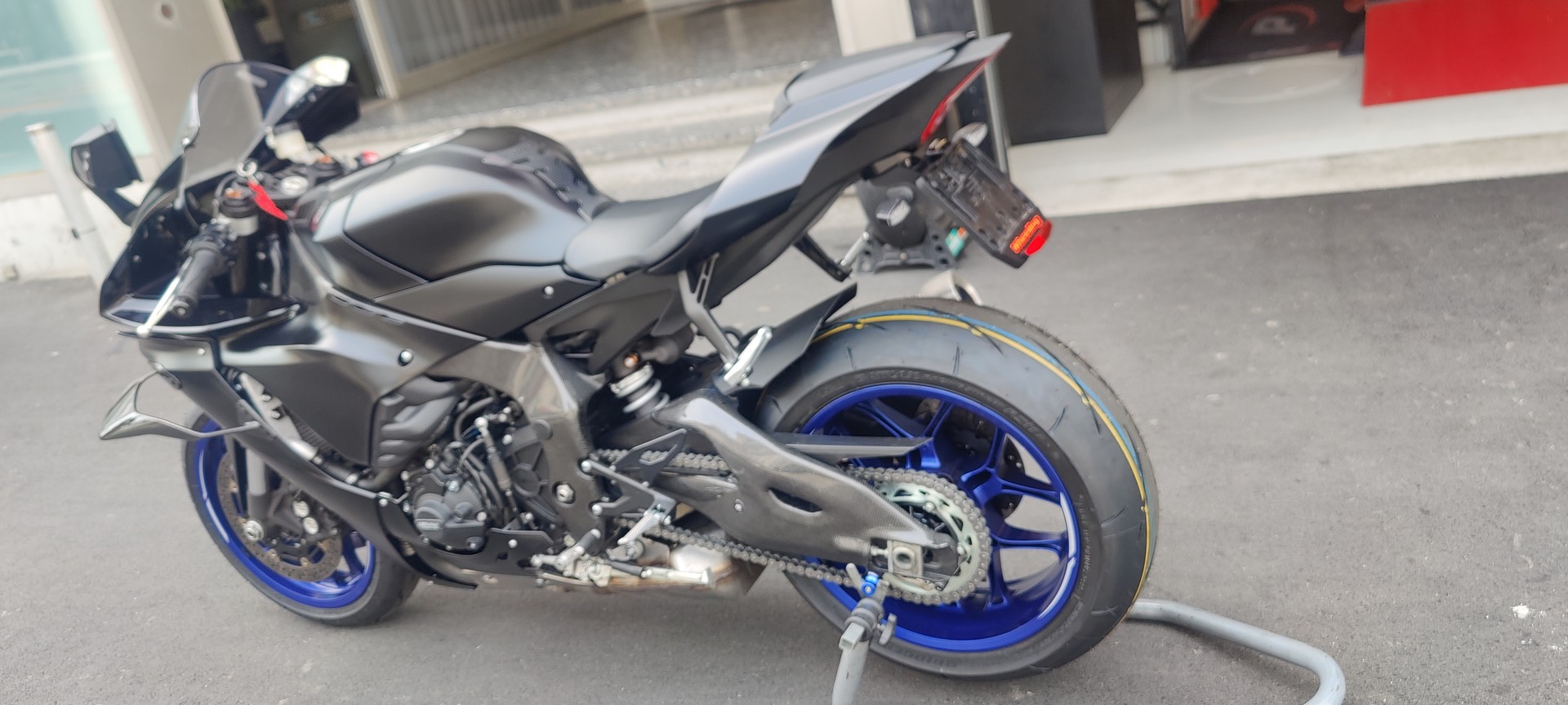 YAMAHA YZF-R1 ABS-image-5