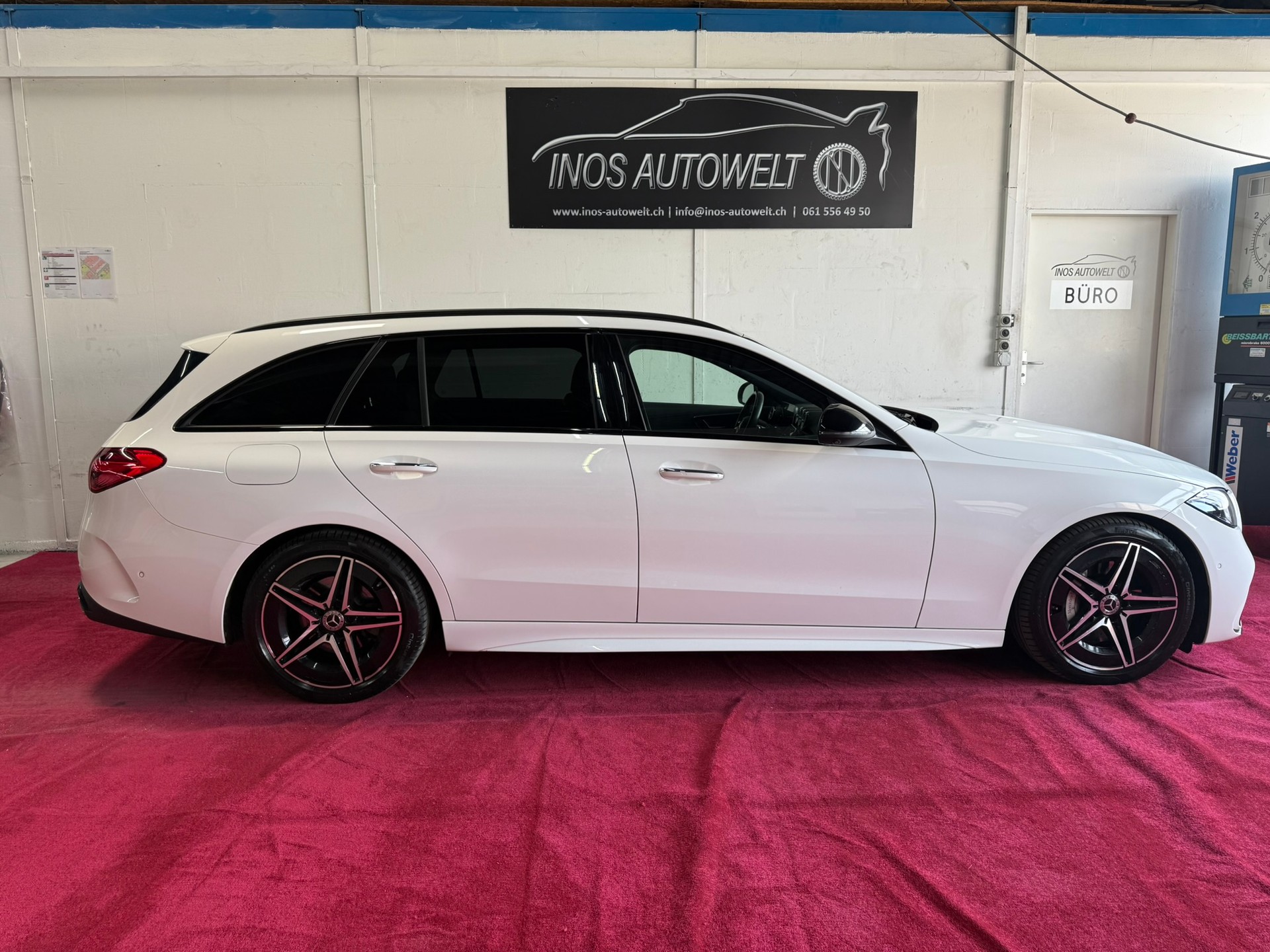 MERCEDES-BENZ C 200 d T AMG Line-image-3